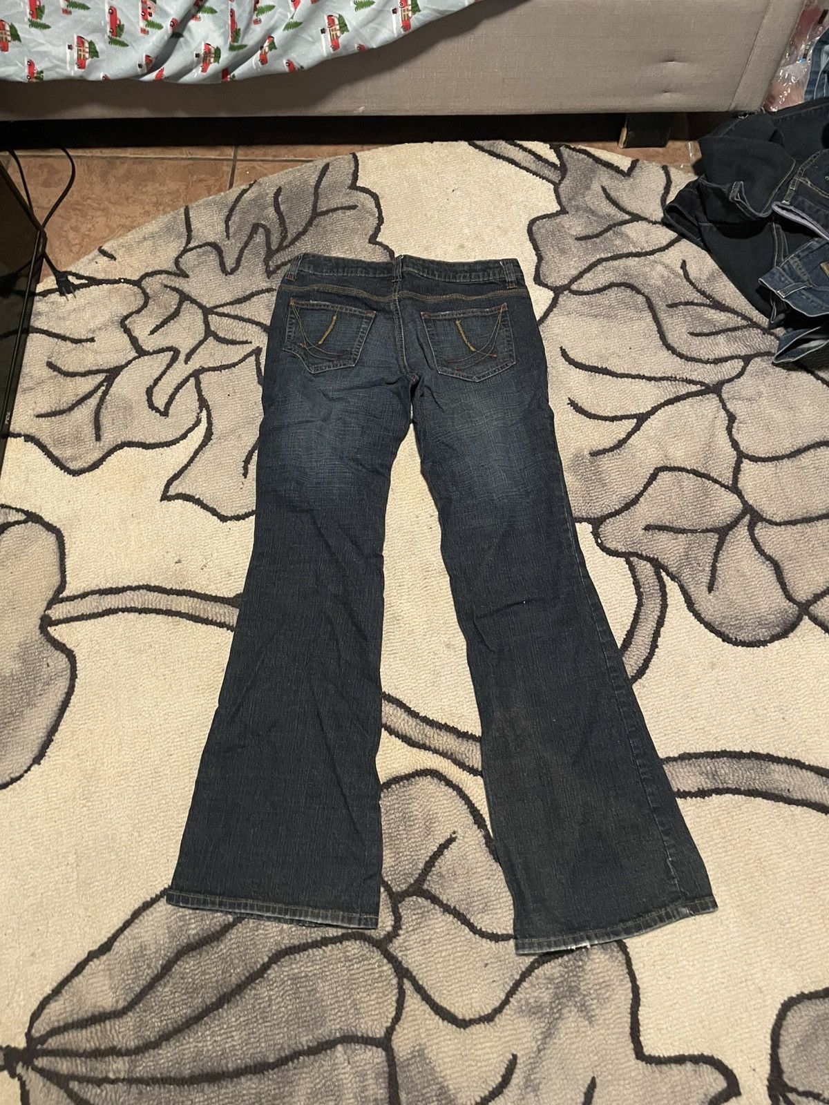 Levi's × Miss Me × Vintage heart moon star flared jeans Size 28" / US 6 / IT 42 - 2 Thumbnail