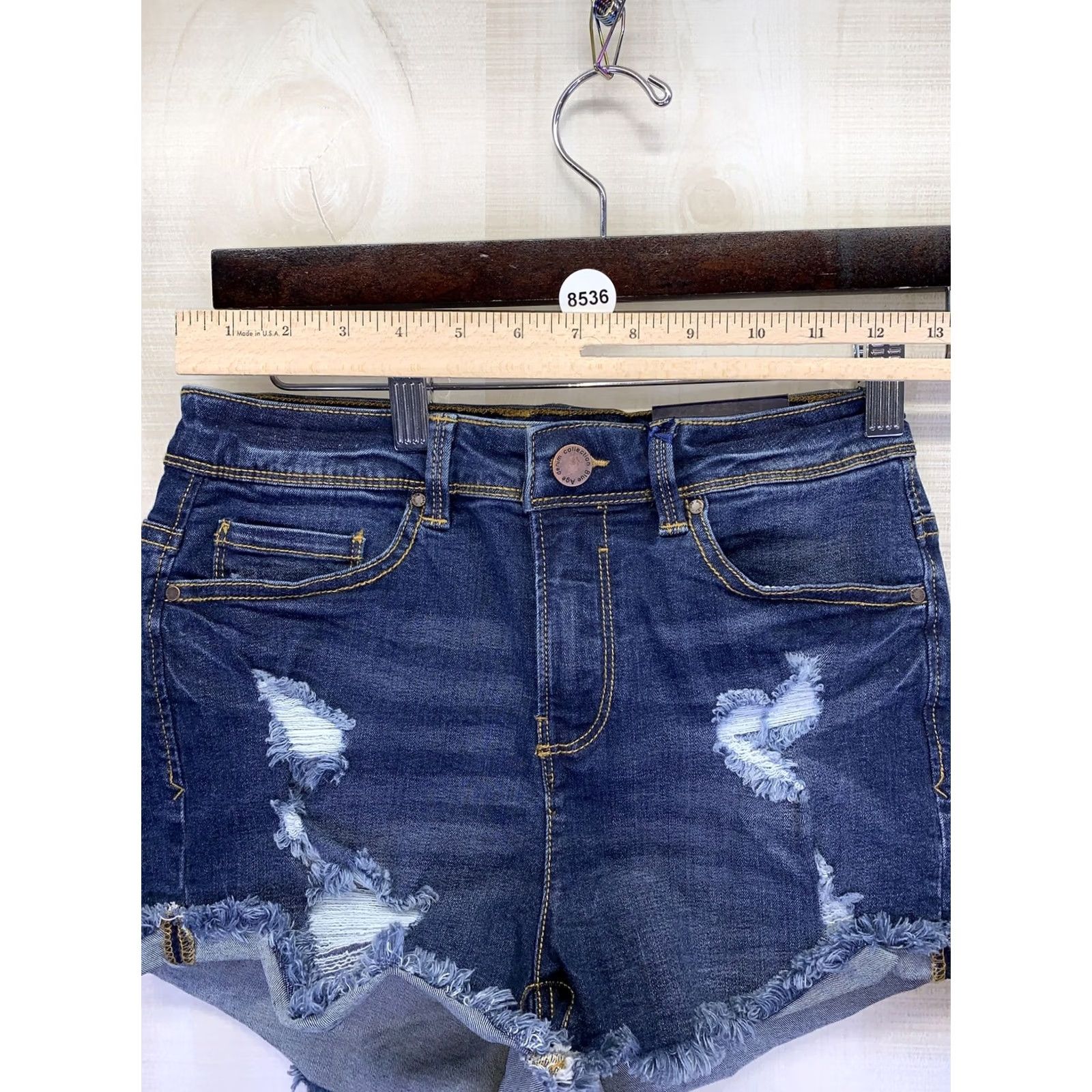 Denime VINTAGE Blue Age Womens Distressed Stretch Denim Cut Off Shorts S Small Blue NWT Size 28" / US 6 / IT 42 - 2 Thumbnail