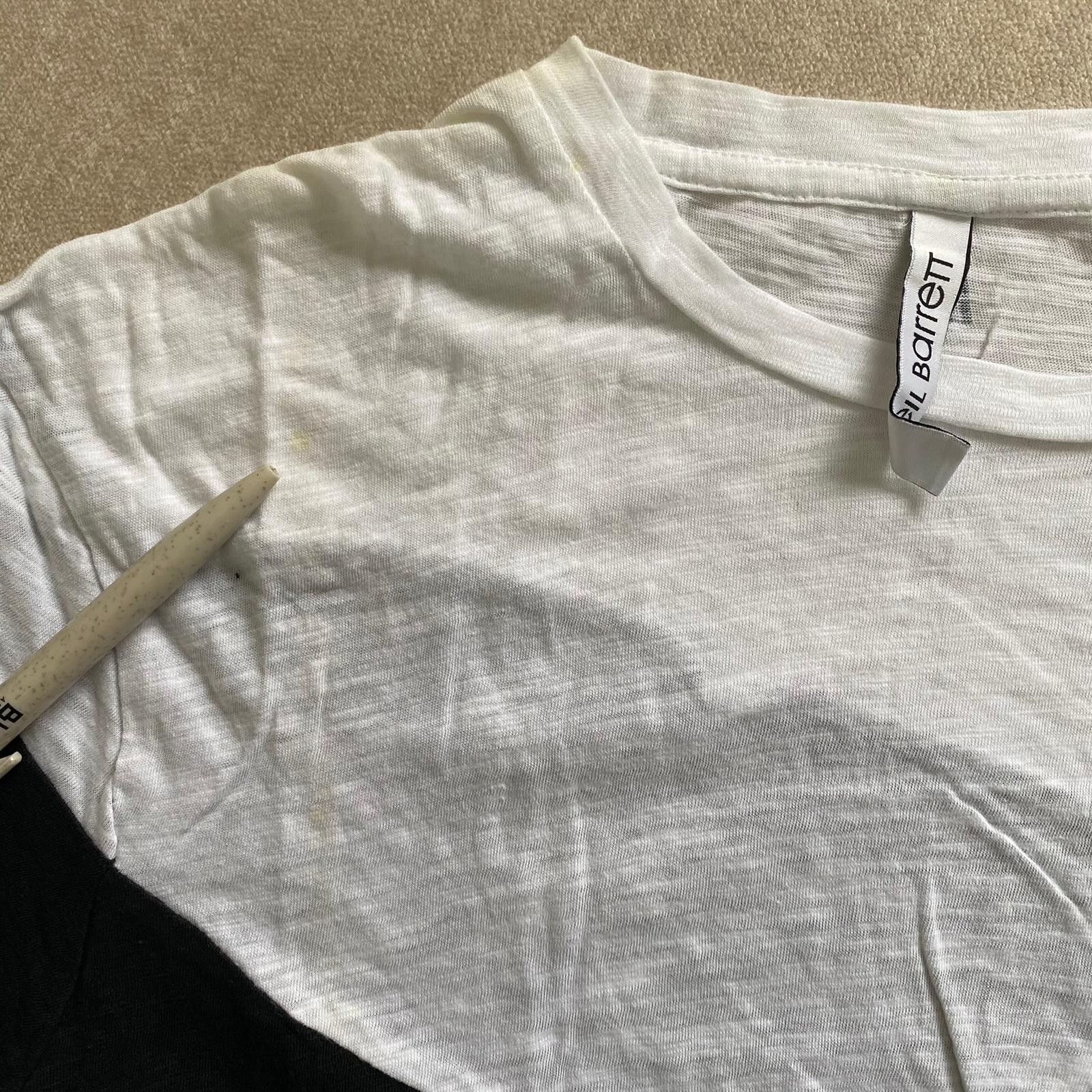 Neil Barrett Black and White Colourblock T-Shirt Size US S / EU 44-46 / 1 - 3 Thumbnail