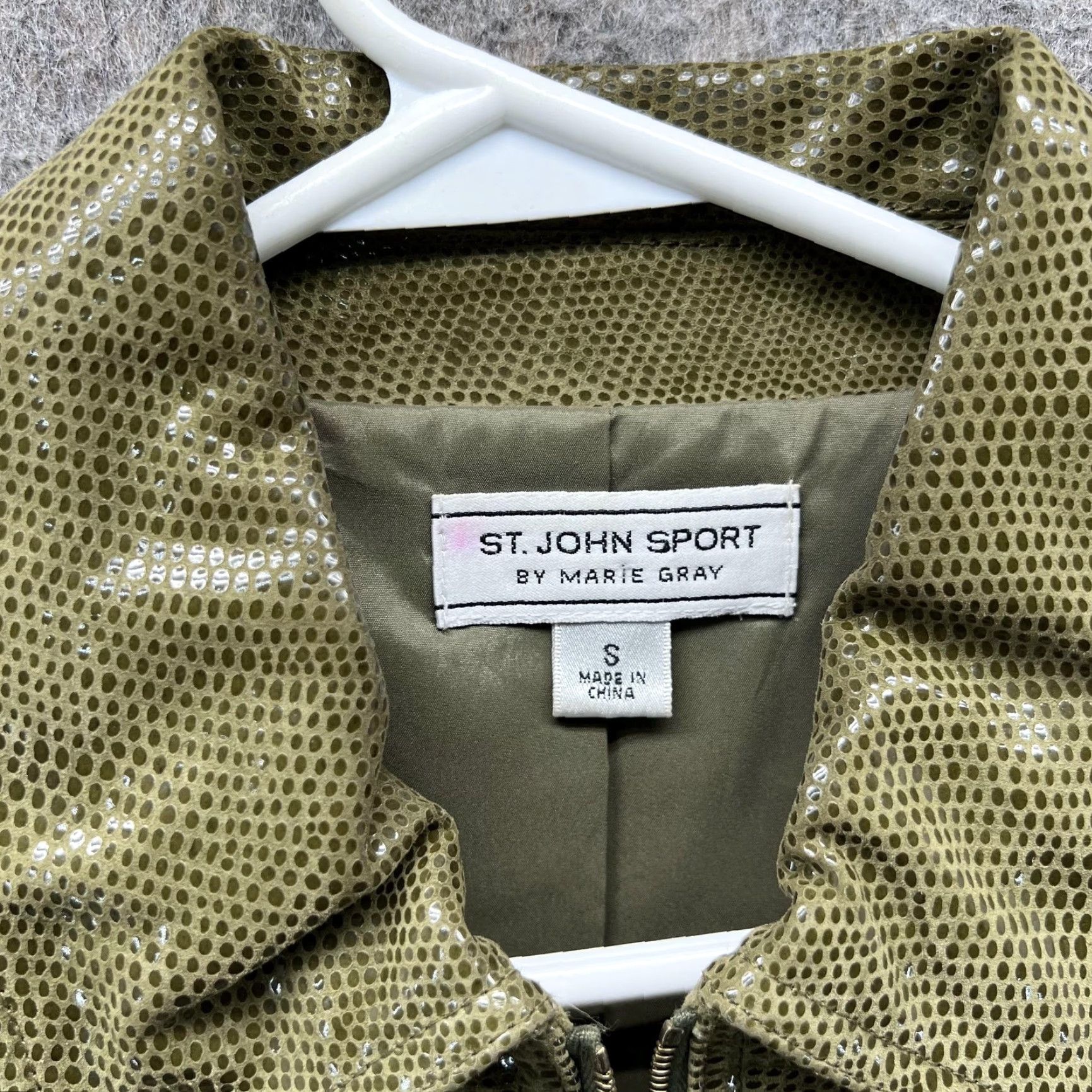 St. John VINTAGE St John Sport Jacket Womens S Green Leather Full Zip Moto Pockets Textured Size S / US 4 / IT 40 - 4 Thumbnail