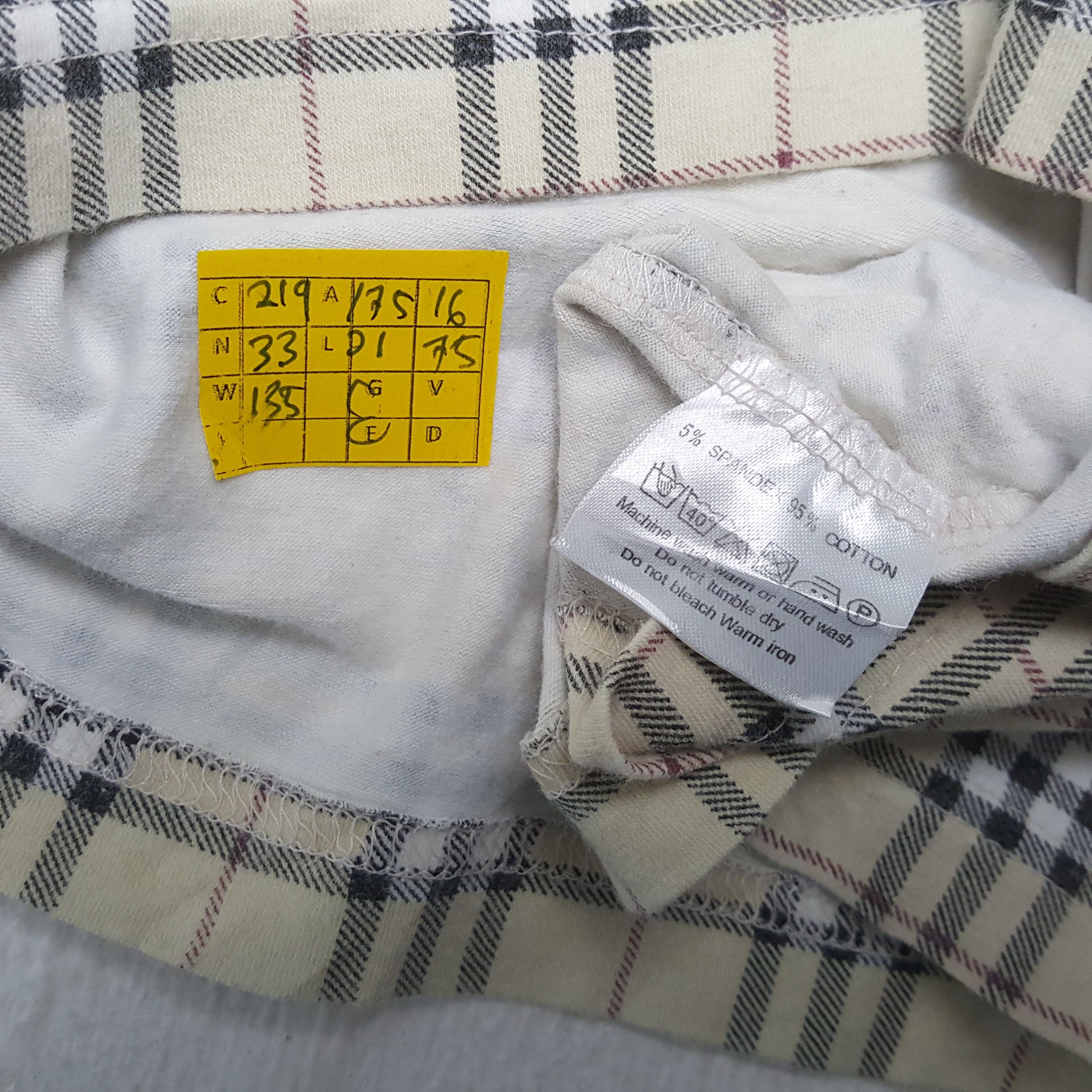 Burberry × Vintage Vintage BURBERRY LONDON Brand Nova Check Design T-Shirt Size S / US 4 / IT 40 - 4 Thumbnail