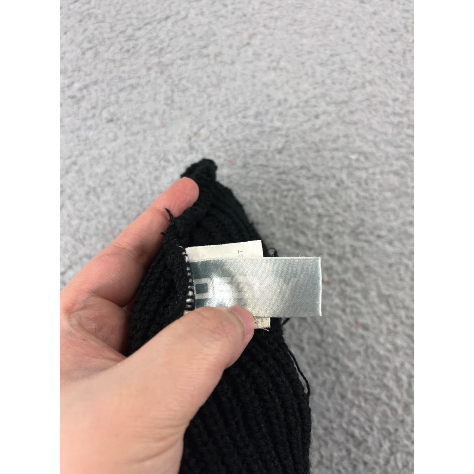Vintage DECKY Beanie Adult One Size Black Knit 100% Acrylic Skater 90s Beanie Men’s Hats Mens Beanie Black Knit toque Vintage? (No vintage) Size ONE SIZE - 5 Thumbnail