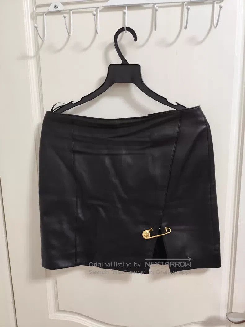 Versace Versace Pin leather skirt Size S / US 4 / IT 40 - 1 Thumbnail