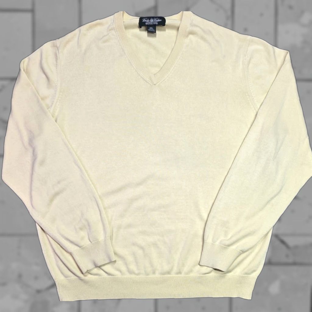Brooks Brothers VINTAGE Brooks Brothers Country Club Mens 2XL Yellow Silk Blend Knit V Neck Sweater Size US XXL / EU 58 / 5 - 1 Thumbnail