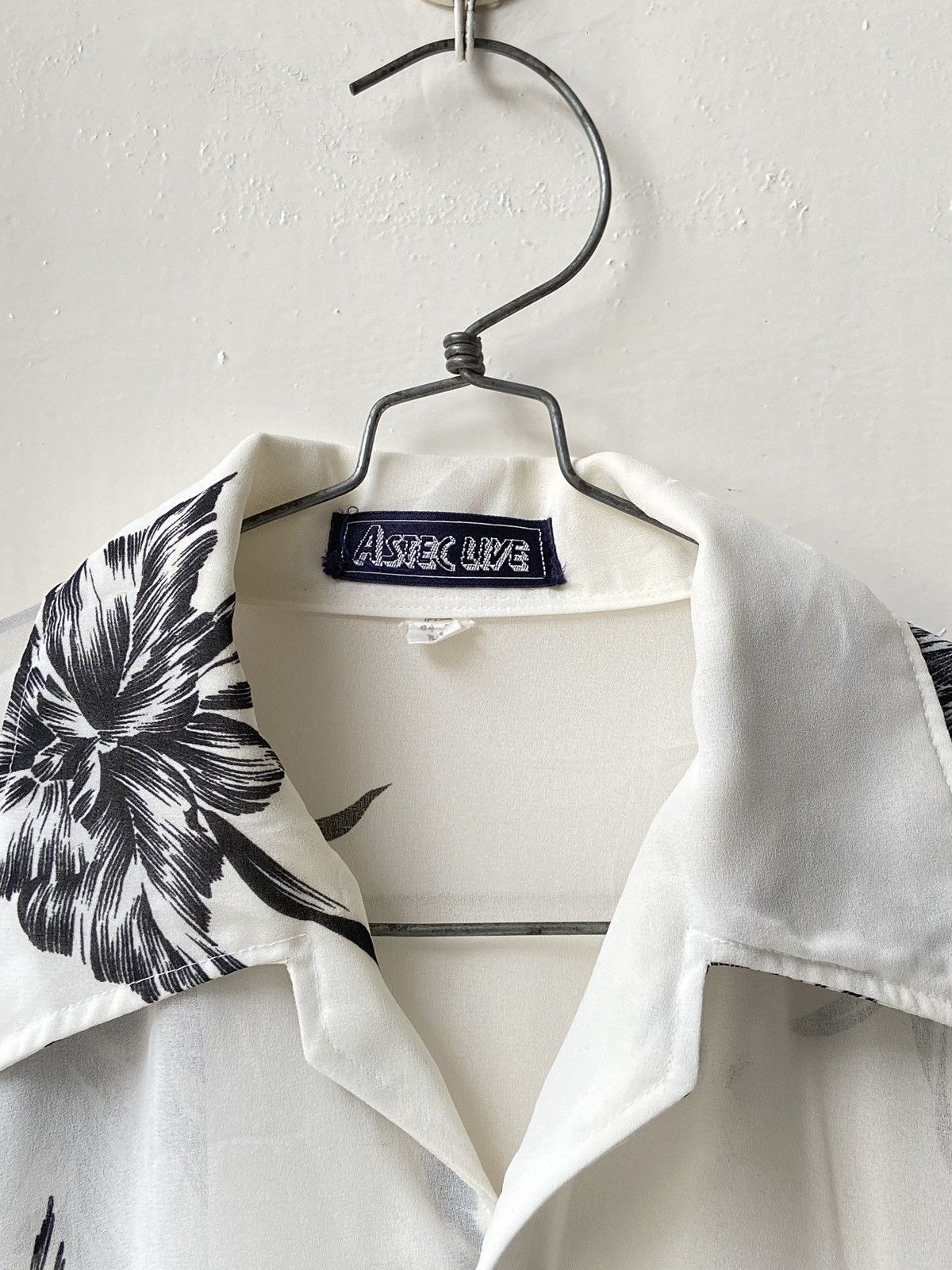 Designer × Japanese Brand ASTEC LIVE White Flower Motive Shirt Size US S / EU 44-46 / 1 - 5 Thumbnail