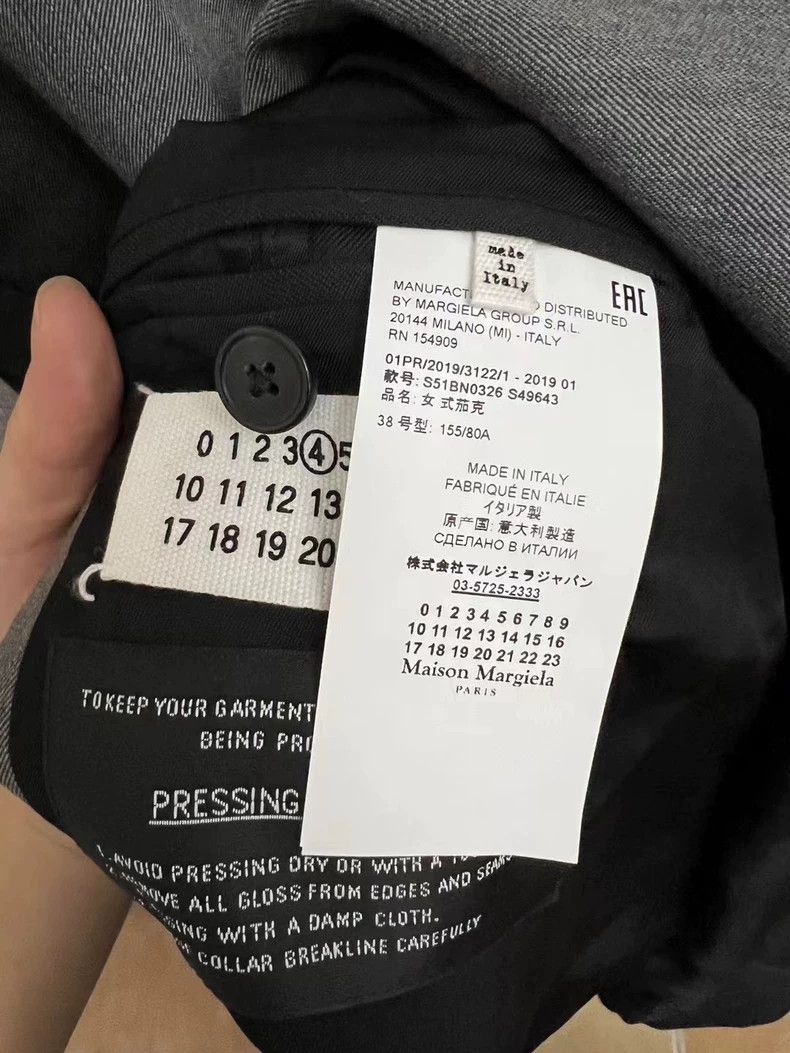 Maison Margiela Maison Margiela Gray gradient suit 2501-Nextarrow Size 38R - 3 Thumbnail