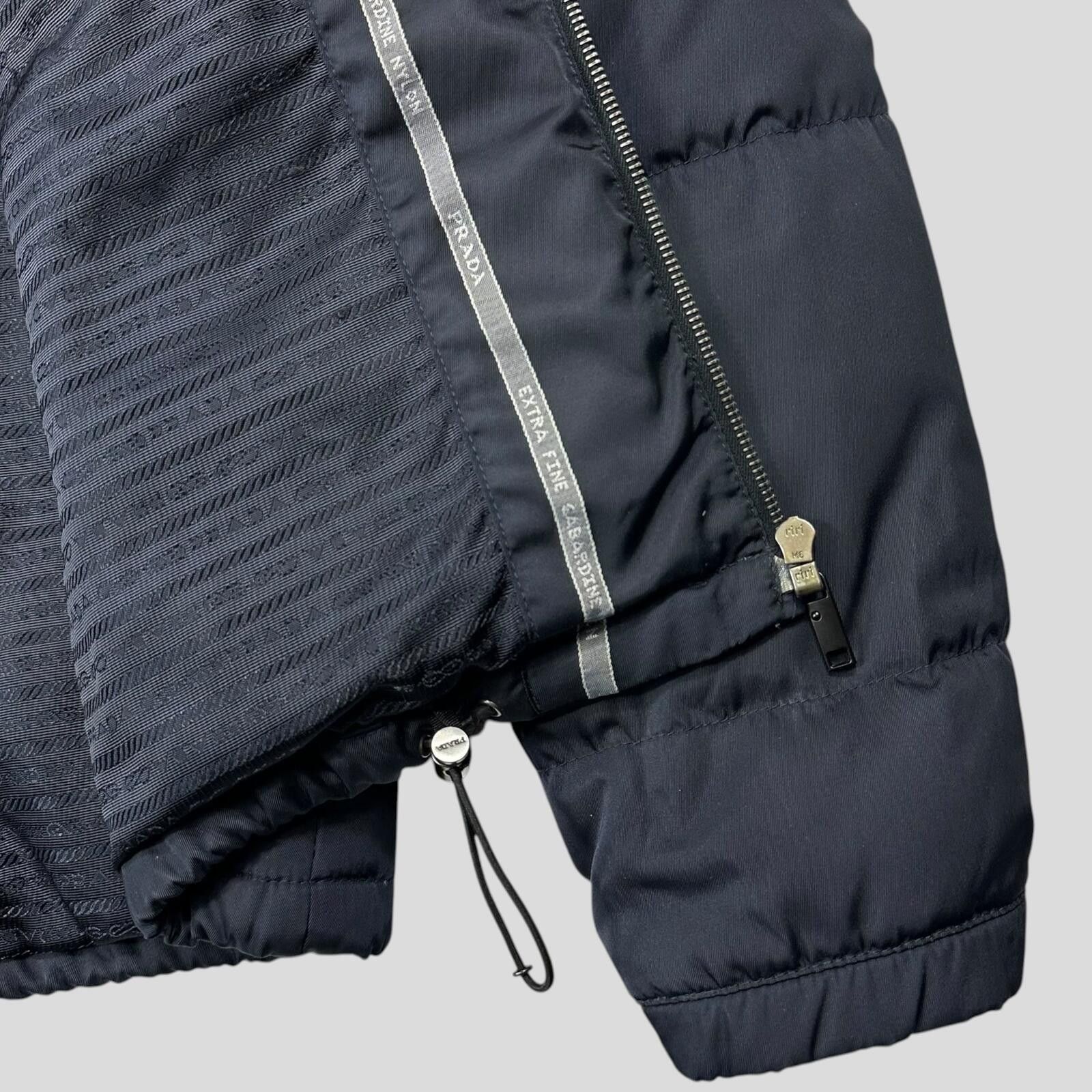 Prada Prada 2011 Extra Fine Gabardine Nylon Triangle Logo Puffer L Size US L / EU 52-54 / 3 - 3 Thumbnail