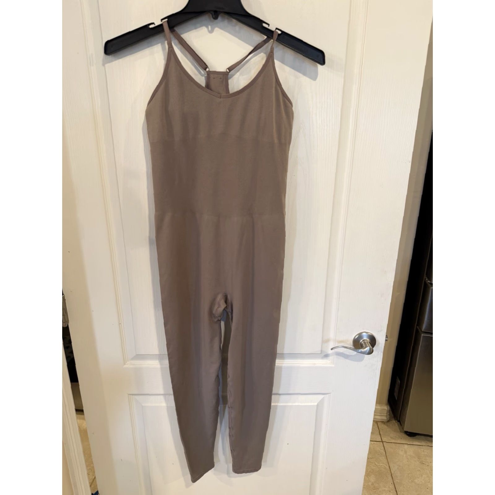 Victoria's Secret VINTAGE Victoria's Secret Pink Active Seamless Jumpsuit Brown Neutral Racerback M Beige Womens One-Piece Sleeveless Pullover Size 32" / US 10 / IT 46 - 3 Thumbnail