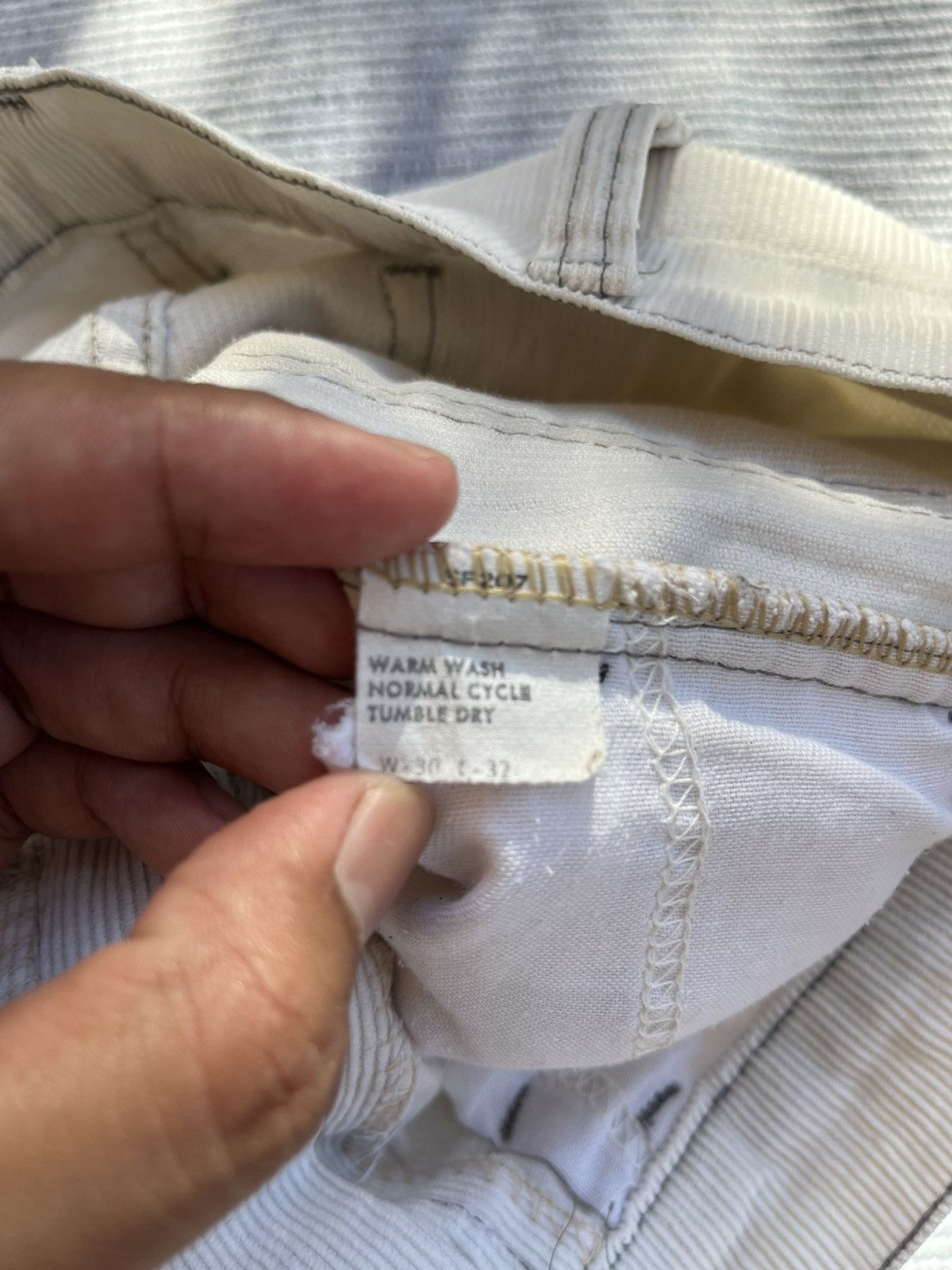 Levi's × Vintage 80s Levi’s 519 1555 Whitetab Straight Leg Corduroy Size US 30 / EU 46 - 10 Thumbnail