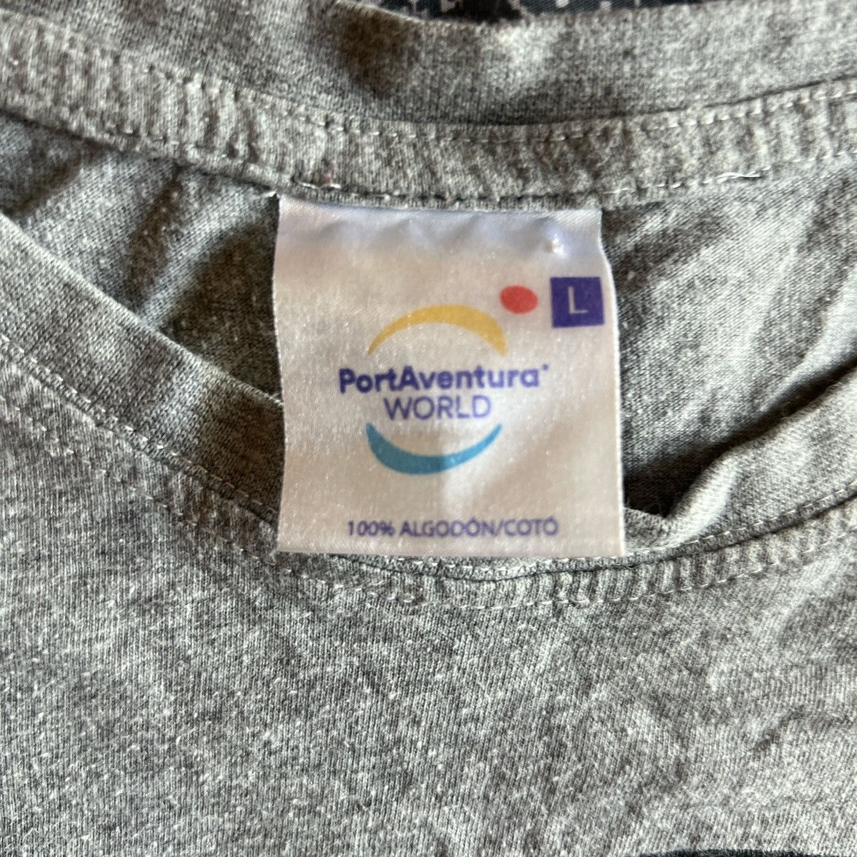 Vintage Grey PortAventura World T shirt Size US L / EU 52-54 / 3 - 2 Thumbnail