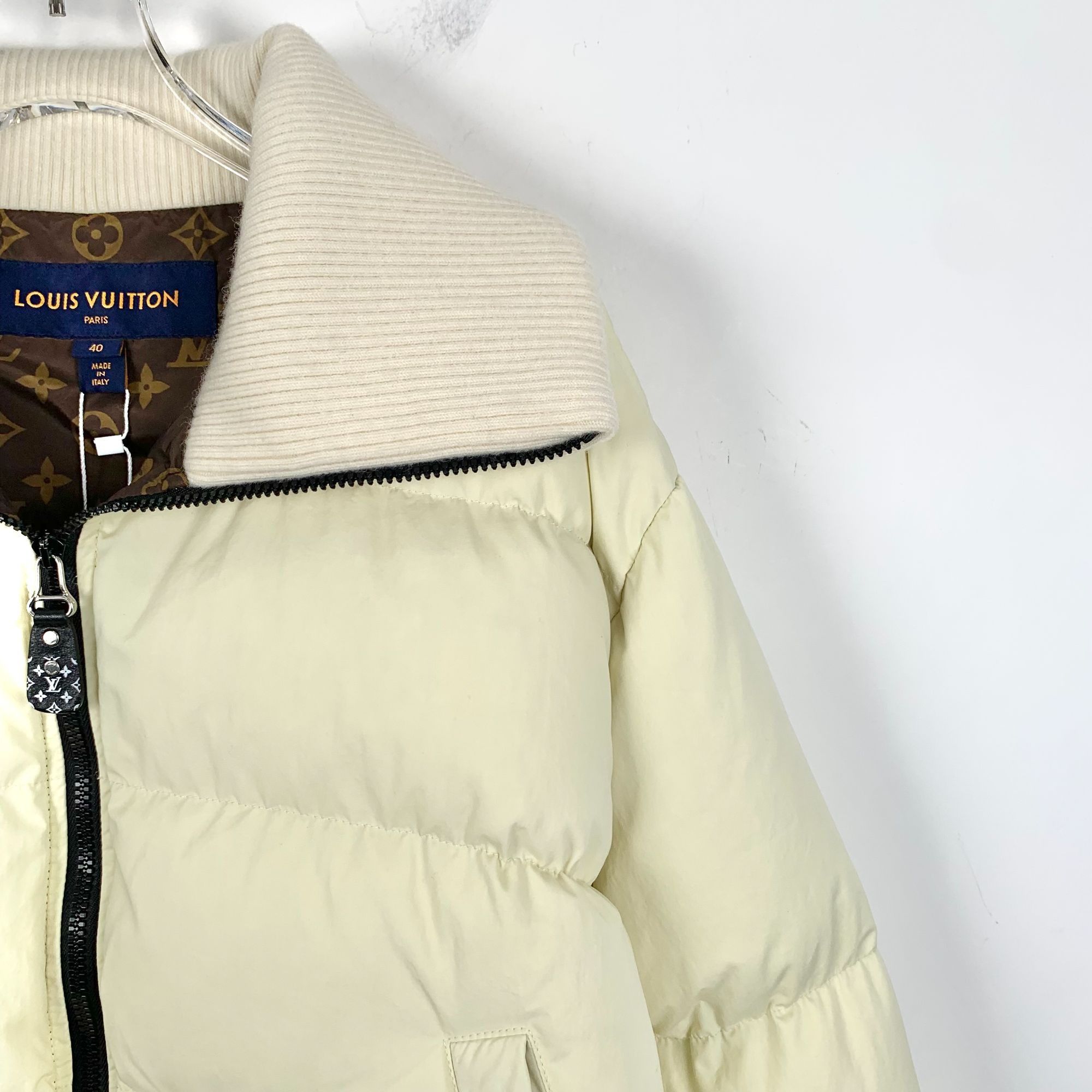 Louis Vuitton CW0017 Louis Vuitton Womens Ivory Puffer Jacket Size M / US 6-8 / IT 42-44 - 3 Thumbnail