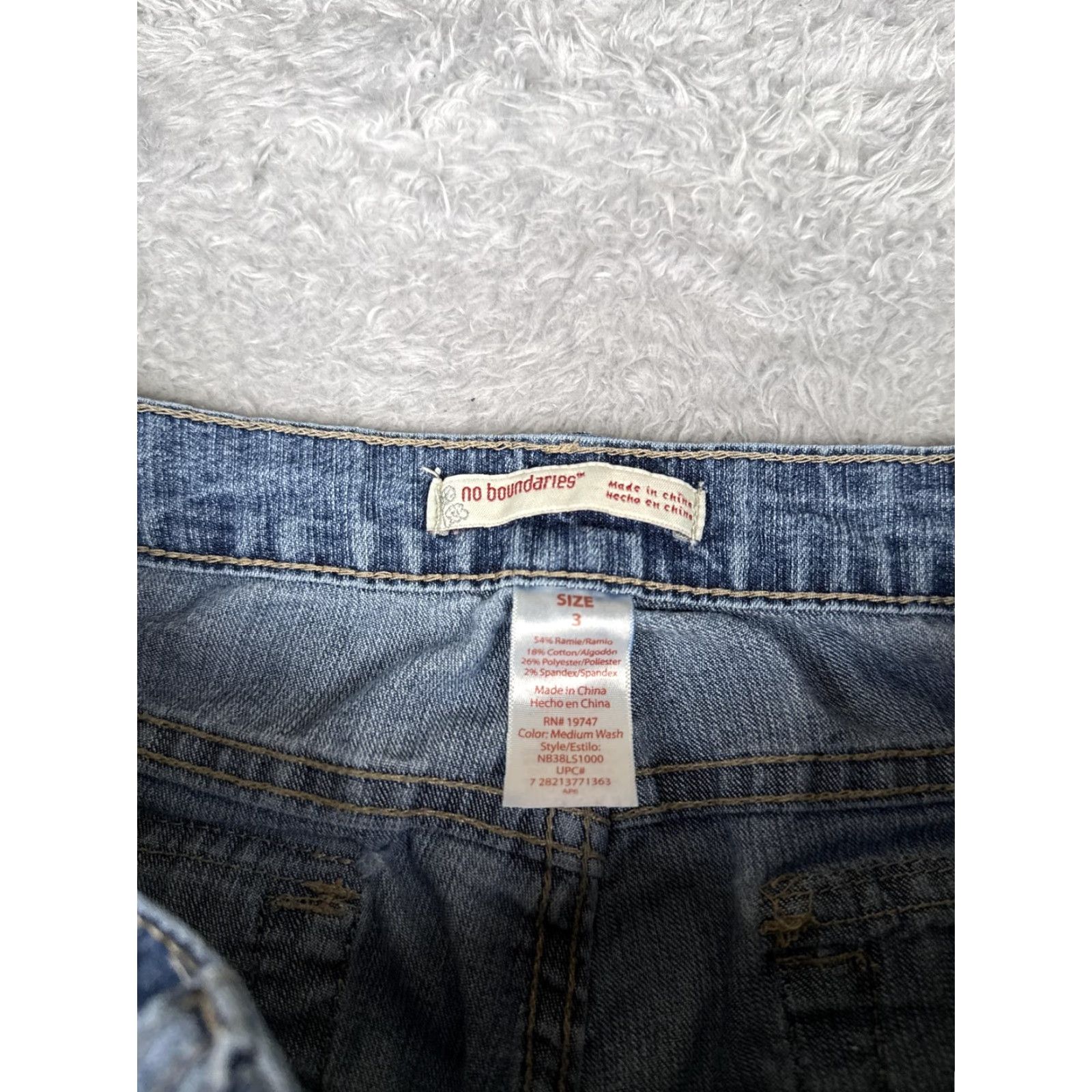 Vintage No Boundaries Jeans Womens Bootcut Jeans Juniors Size 3 Medium Wash Blue 28x31 Low Rise 5-Pocket Denim Stretch Size 26" / US 2 / IT 38 - 6 Thumbnail
