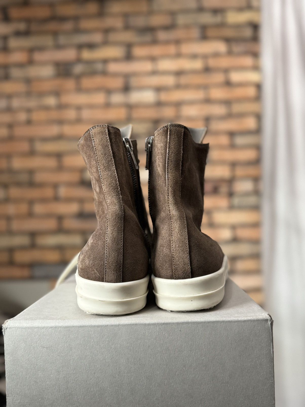 Rick Owens RAMONES MAINLINE NUBUCK BULL LEATHER SNEAKERS Size US 10 / EU 43 - 4 Thumbnail