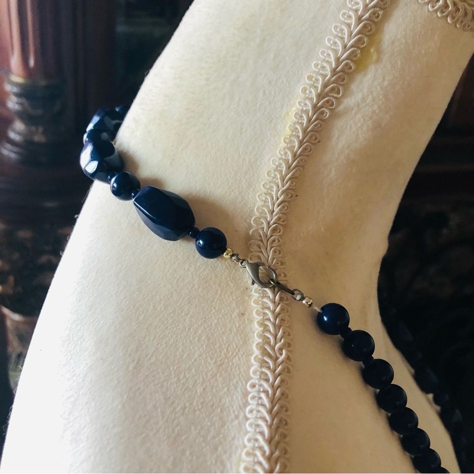 Jewelry Modern vintage chunky navy bead necklace Size ONE SIZE - 9 Thumbnail