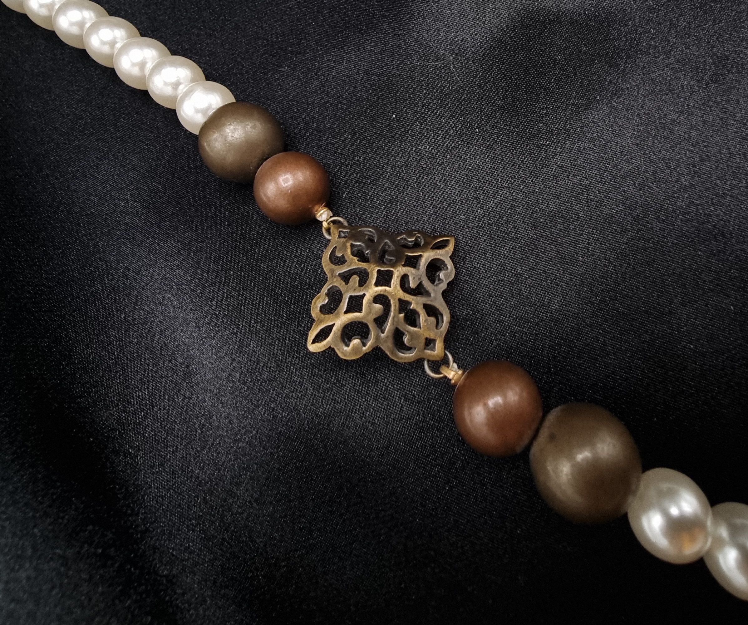 Vintage Vintage 1990s Faux Pearl Necklace With Bronze-Tone Beads Size ONE SIZE - 5 Thumbnail