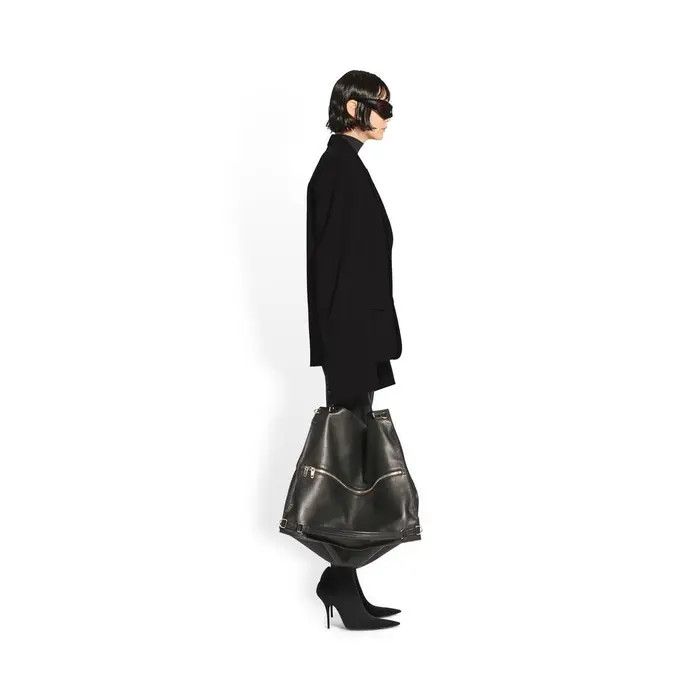 o1srvl11e1225 Fitted Jacket in Black