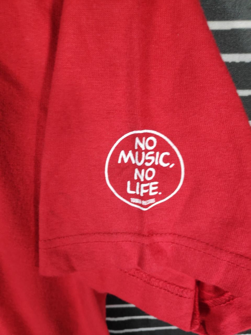 Band Tees × Vintage ''Oldschool'' Tower Records No Music No Life Promo Tee M Size US M / EU 48-50 / 2 - 5 Thumbnail