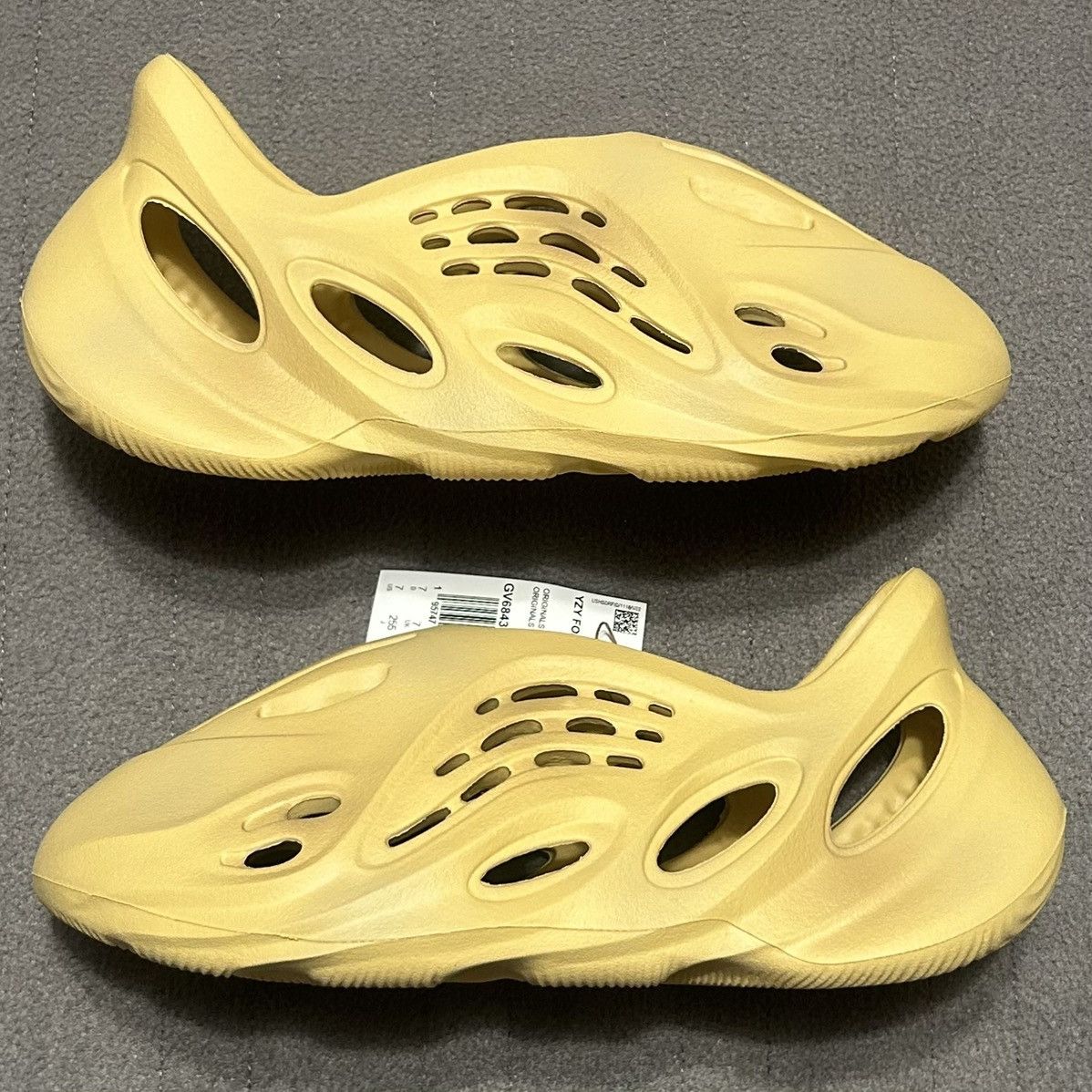 Adidas × Yeezy Adidas Yeezy Foam RNR Runner Desert Sand 2023 YZY Size 7 New Size US 7 / EU 40 - 3 Thumbnail