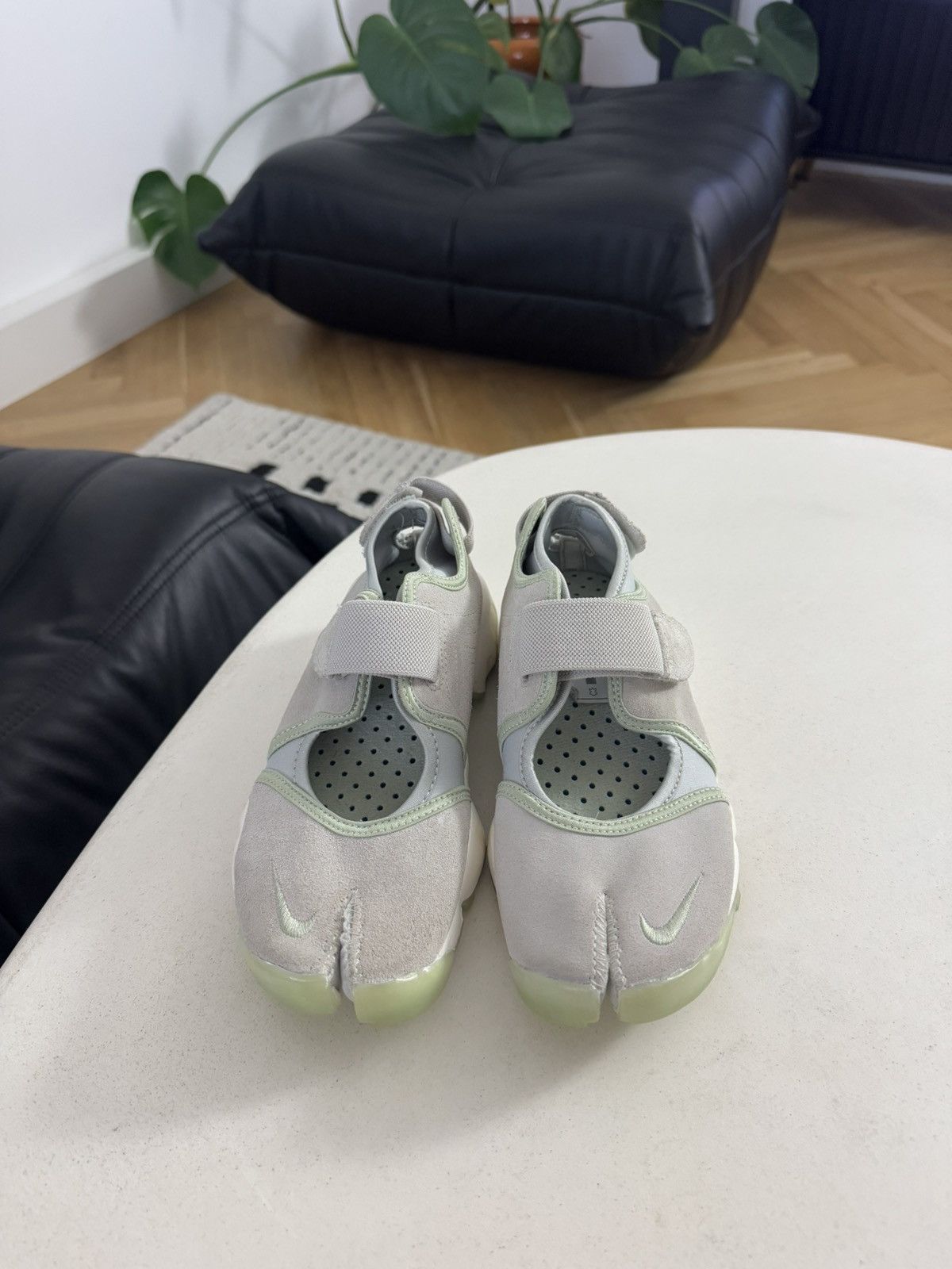 Nike Nike Rift Sandals Tabi Sneakers Rare Mini Swoosh Hype Japan Size US 6 / IT 36 - 1 Thumbnail