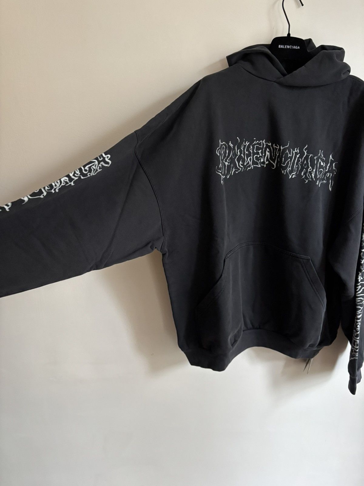 Balenciaga Metal outline hoodie Size US L / EU 52-54 / 3 - 3 Thumbnail