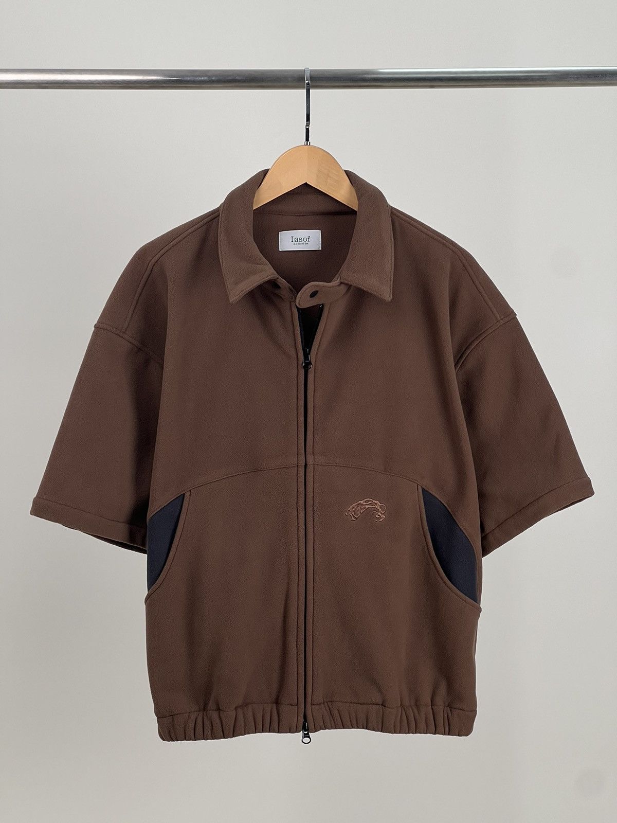 image of Iasof Half Sleeves Fleece M in Brown, Men's (Size Medium)