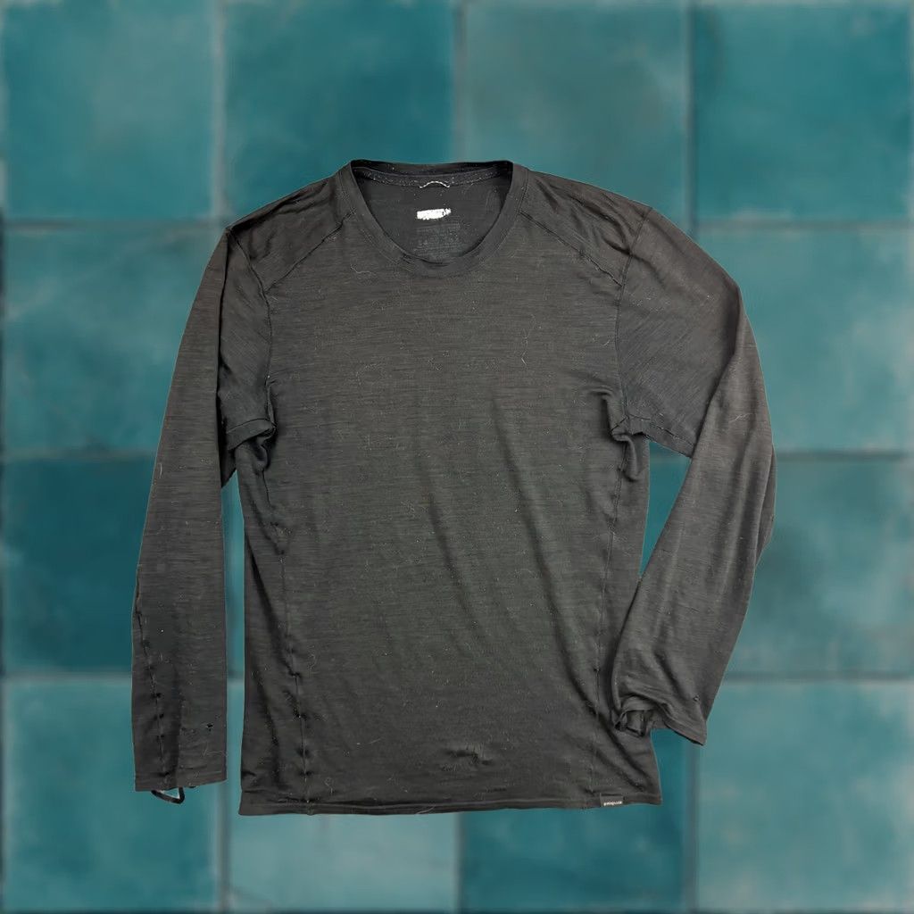 Patagonia Patagonia Long Sleeve Shirt Mens Black Crewneck Base Layer Performance Outdoor Shirt Size US M / EU 48-50 / 2 - 1 Thumbnail