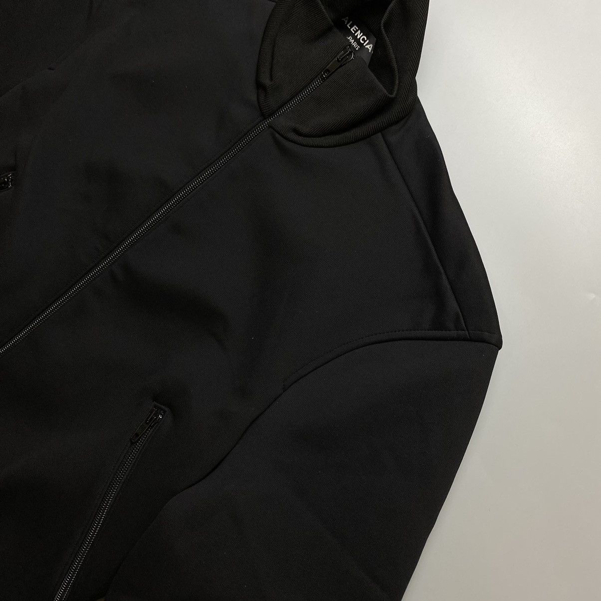 Balenciaga SS17 Demna Gvasalia era Balenciaga power shoulder jacket Size US S / EU 44-46 / 1 - 6 Thumbnail