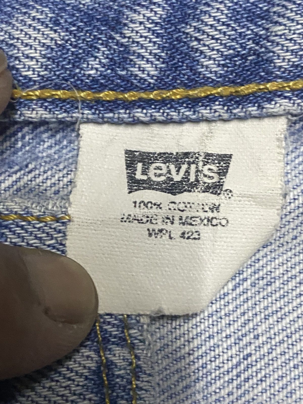 Levi's Vintage Levis 501 Blue Wash Distressed Loose Jeans Size US 30 / EU 46 - 16 Thumbnail