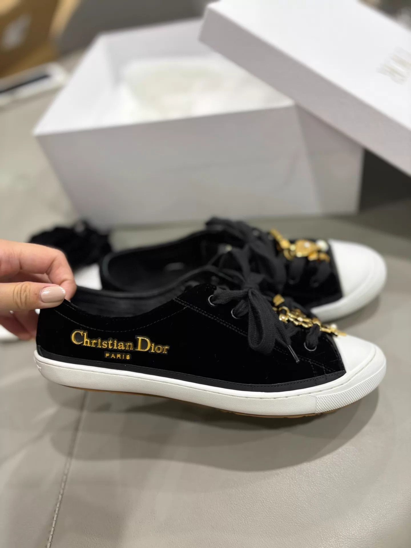 Dior Dior 25 New Black Velvet Lucky Casual Sneakers 36 Size US 5.5 / IT 35.5 - 3 Thumbnail