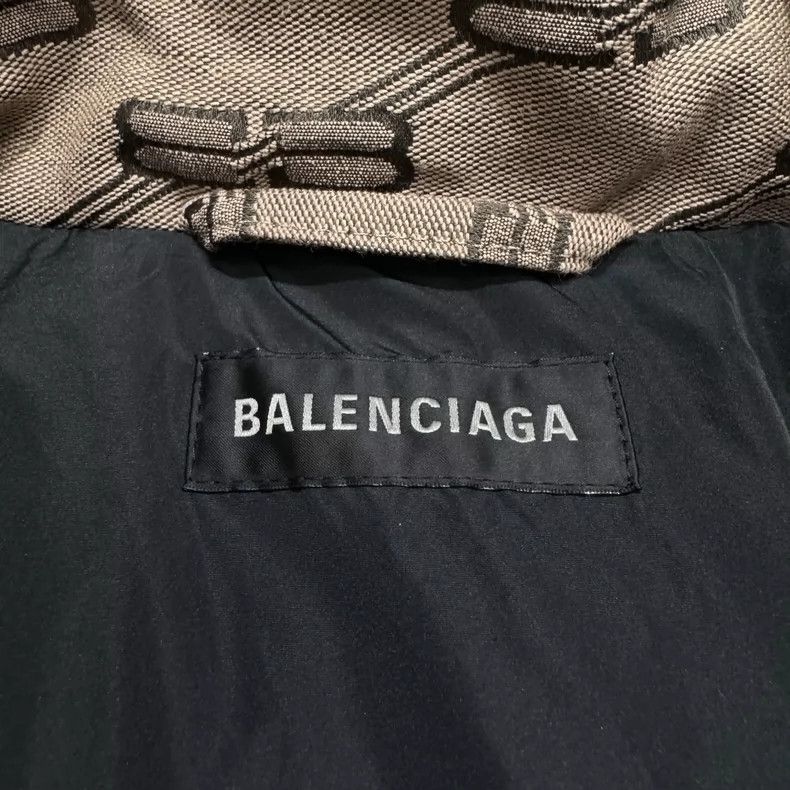 Balenciaga Balenciaga Screen Printed Puffer Jacket Size US S / EU 44-46 / 1 - 3 Thumbnail