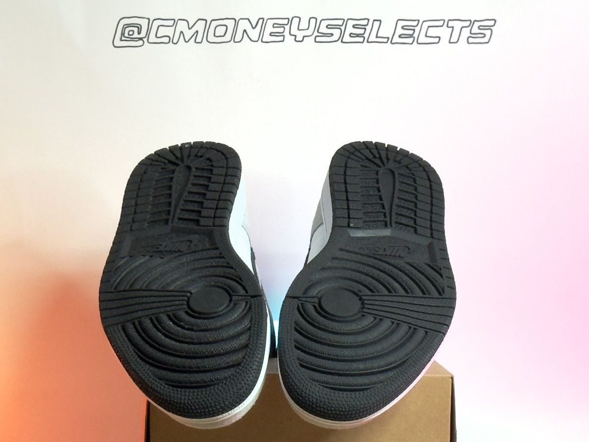 Jordan Brand Jordan 1 High OG “Smoke Grey” – Size 9 Size US 9 / EU 42 - 5 Thumbnail