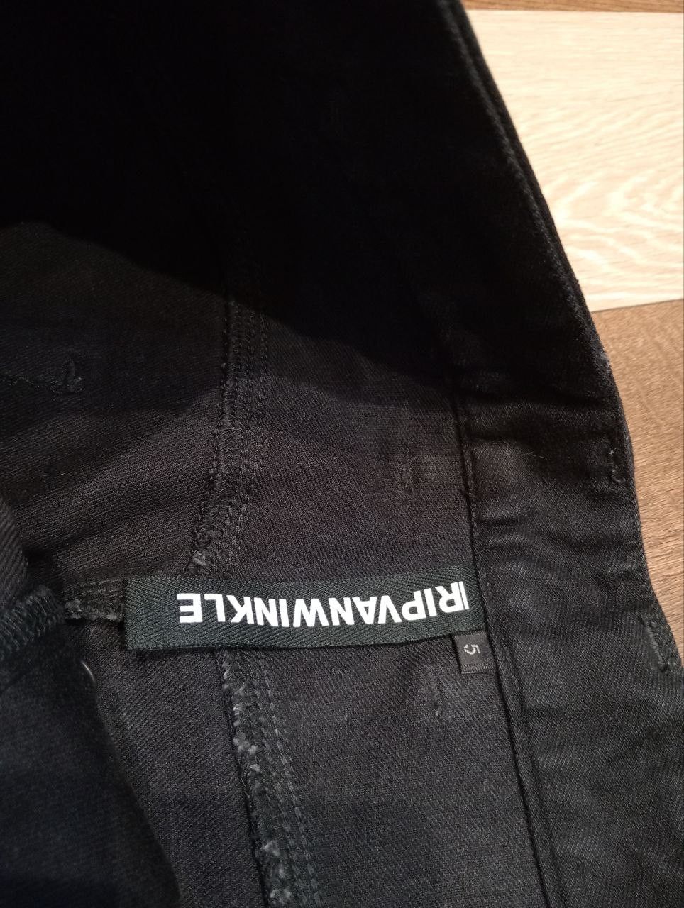 RIPVANWINKLE RIPVANWINKLE JAPAN BLACK CURVE STRETCH PANTS Size US 34 / EU 50 - 8 Thumbnail