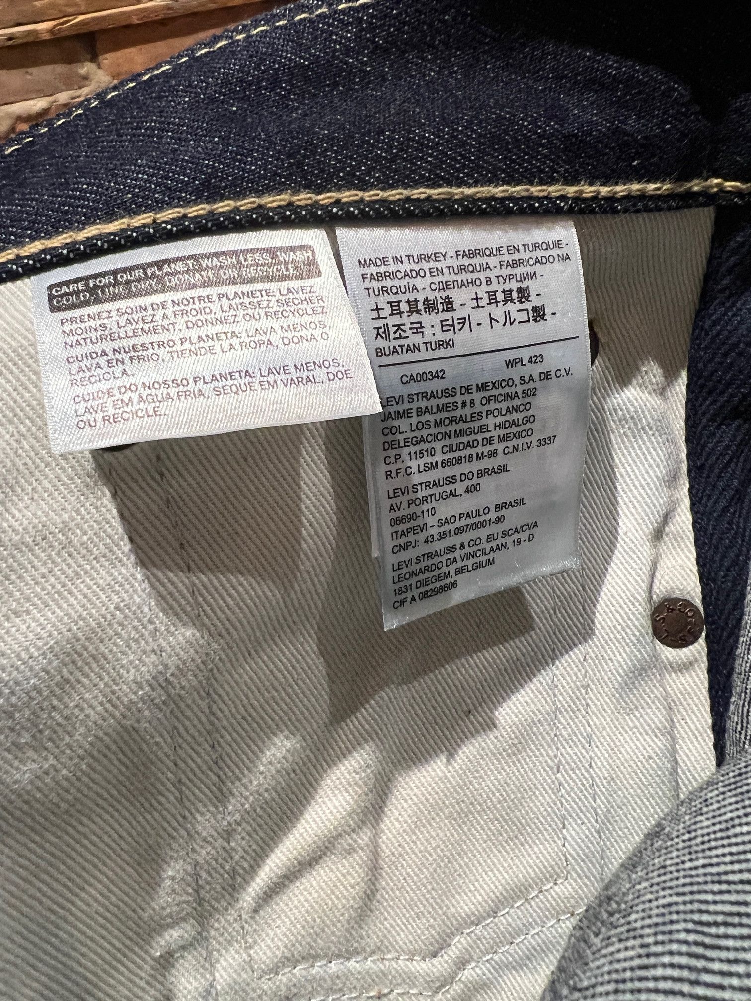Sacai Sacai × Levi’s Reconstructed Denim – Size L (Raw Indigo) Size US 32 / EU 48 - 10 Thumbnail
