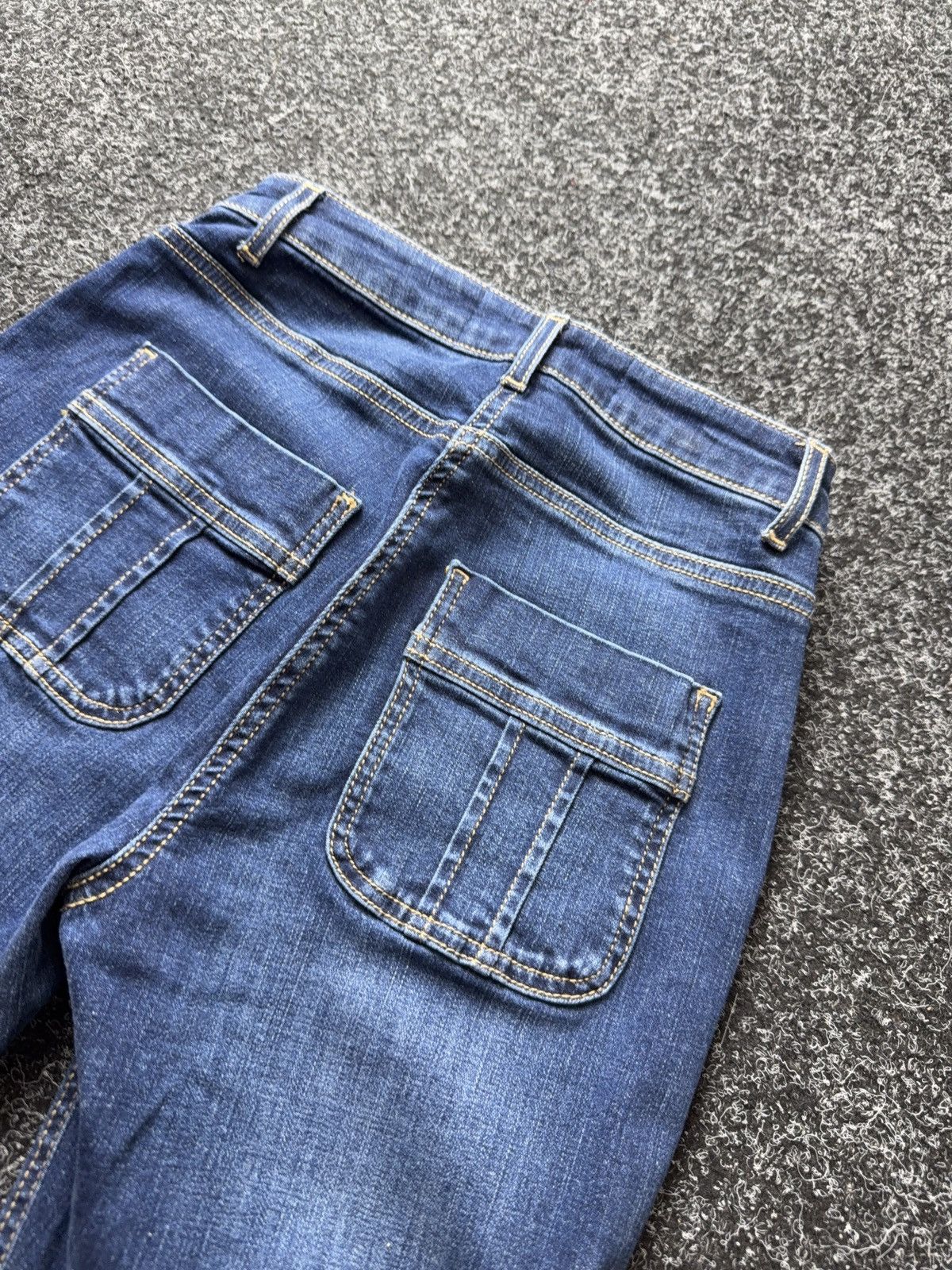 Elisabetta Franchi Luxury Y2K 00s Elisabetta Franchi Flare Jeans Dark Wash Size 24" / US 00 / IT 34 - 16 Thumbnail