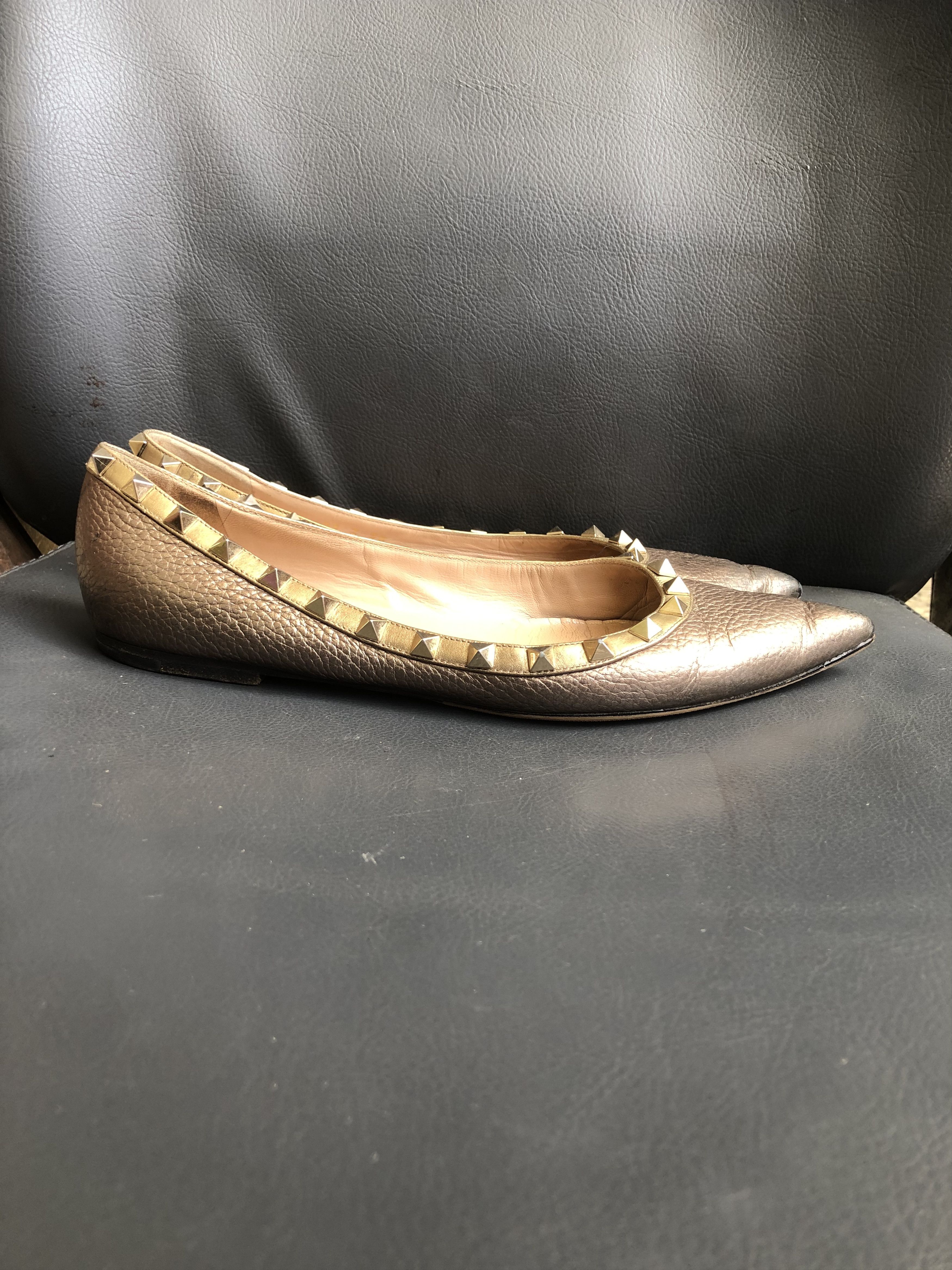 Giovanni Valentino Valentino Garavani Gray Women’s Rockstudded Flats Size 38 Size US 8 / IT 38 - 2 Thumbnail