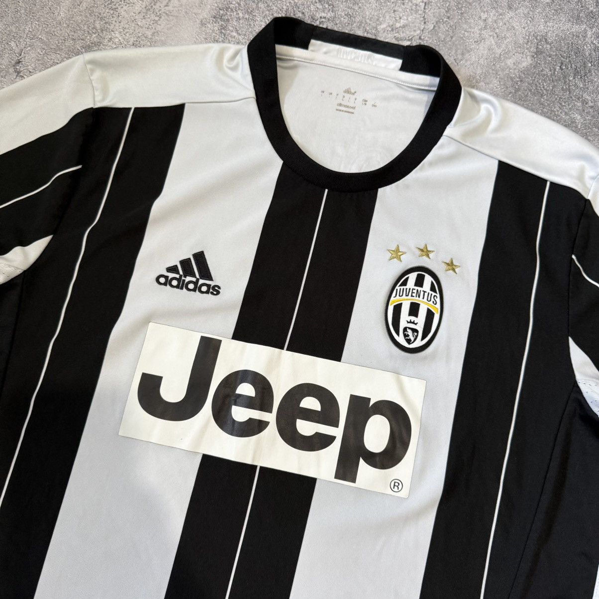 Adidas Adidas Juventus Home Jersey 2016/2017 Size US L / EU 52-54 / 3 - 2 Thumbnail