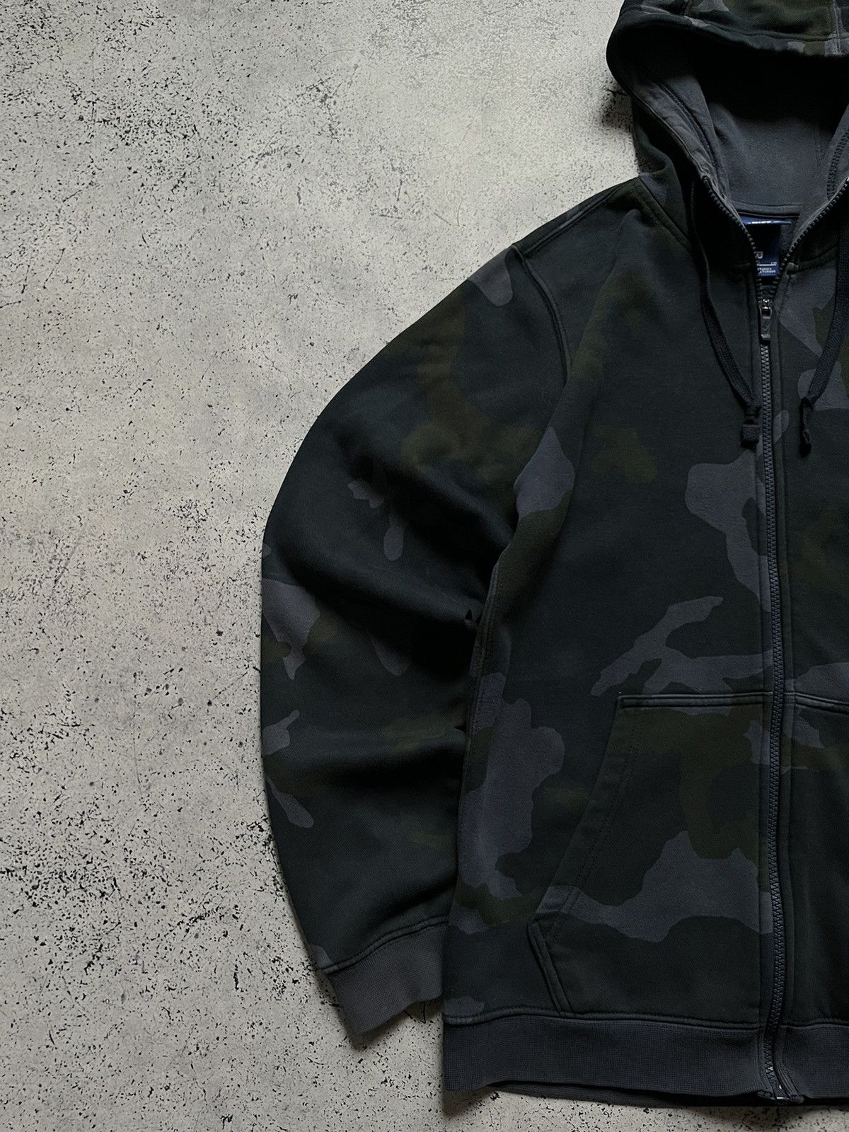 Nike Vintage Nike Boxy Fit Zip Up Hoodie Camo Embroidered Y2K USA Size US S / EU 44-46 / 1 - 3 Thumbnail