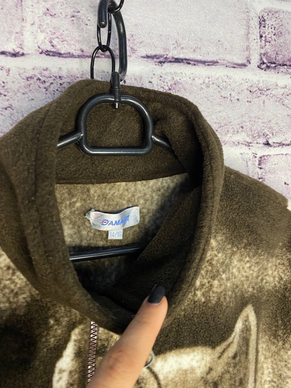 Other MENS Vintage wolves fleece hooded jacket size L Size US L / EU 52-54 / 3 - 3 Thumbnail
