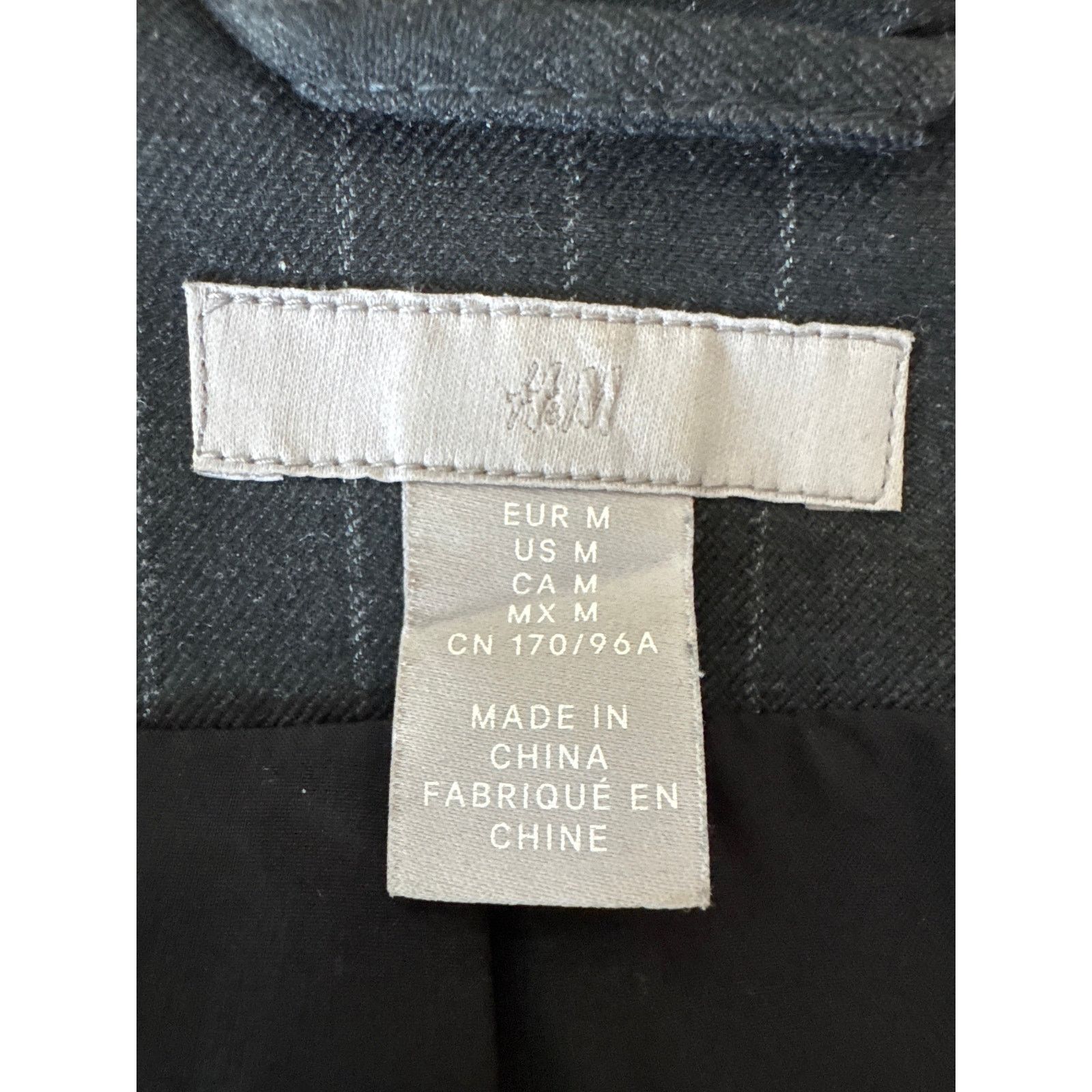 H&M H&M Oversized Charcoal Gray White Stripe Pinstripe Blazer Size M / US 6-8 / IT 42-44 - 7 Thumbnail