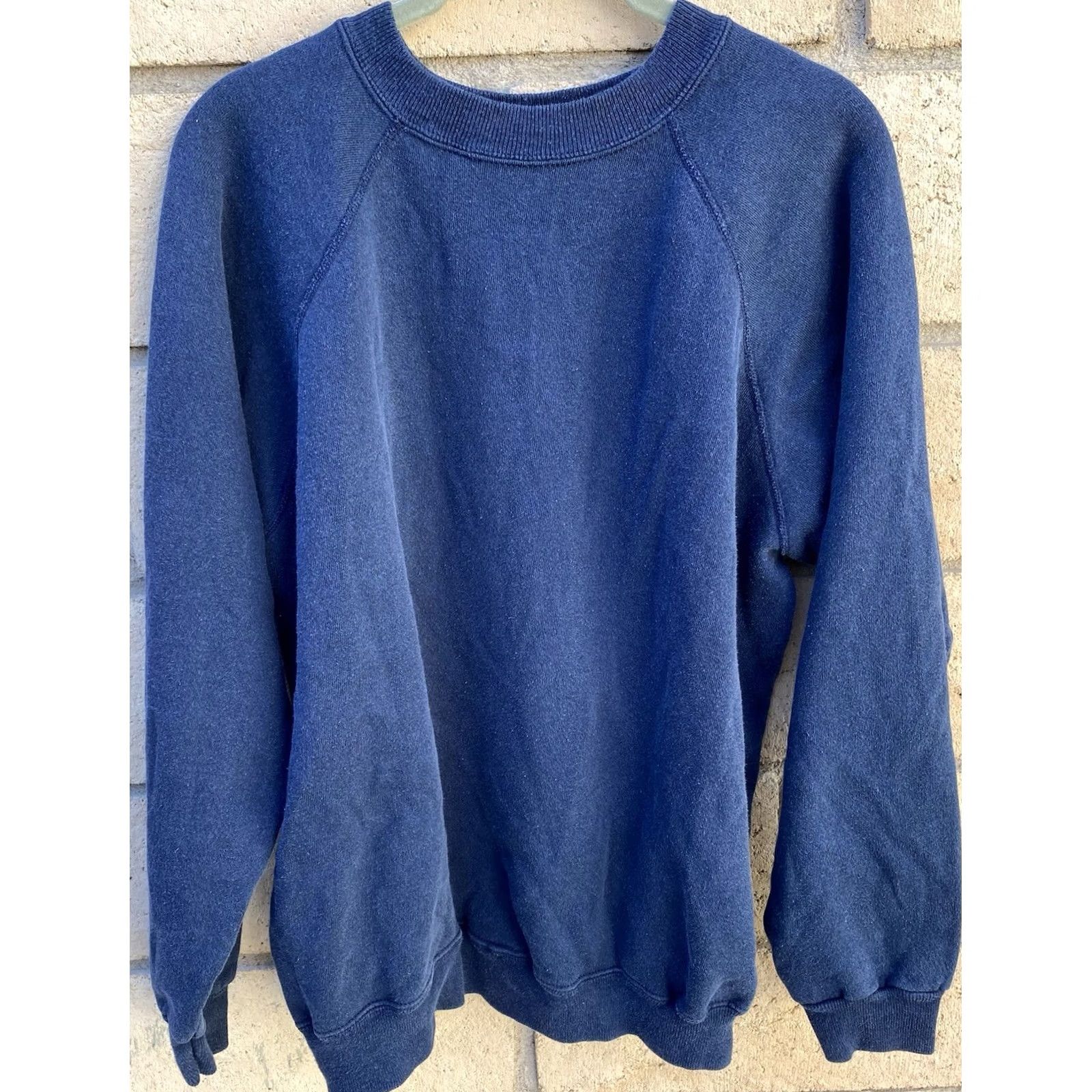 Hanes VINTAGE Hanes Sweatshirt Raglan Blue XL Men Pullover Raglan Sweatshirt Jumper Pullover Size US XL / EU 56 / 4 - 2 Thumbnail