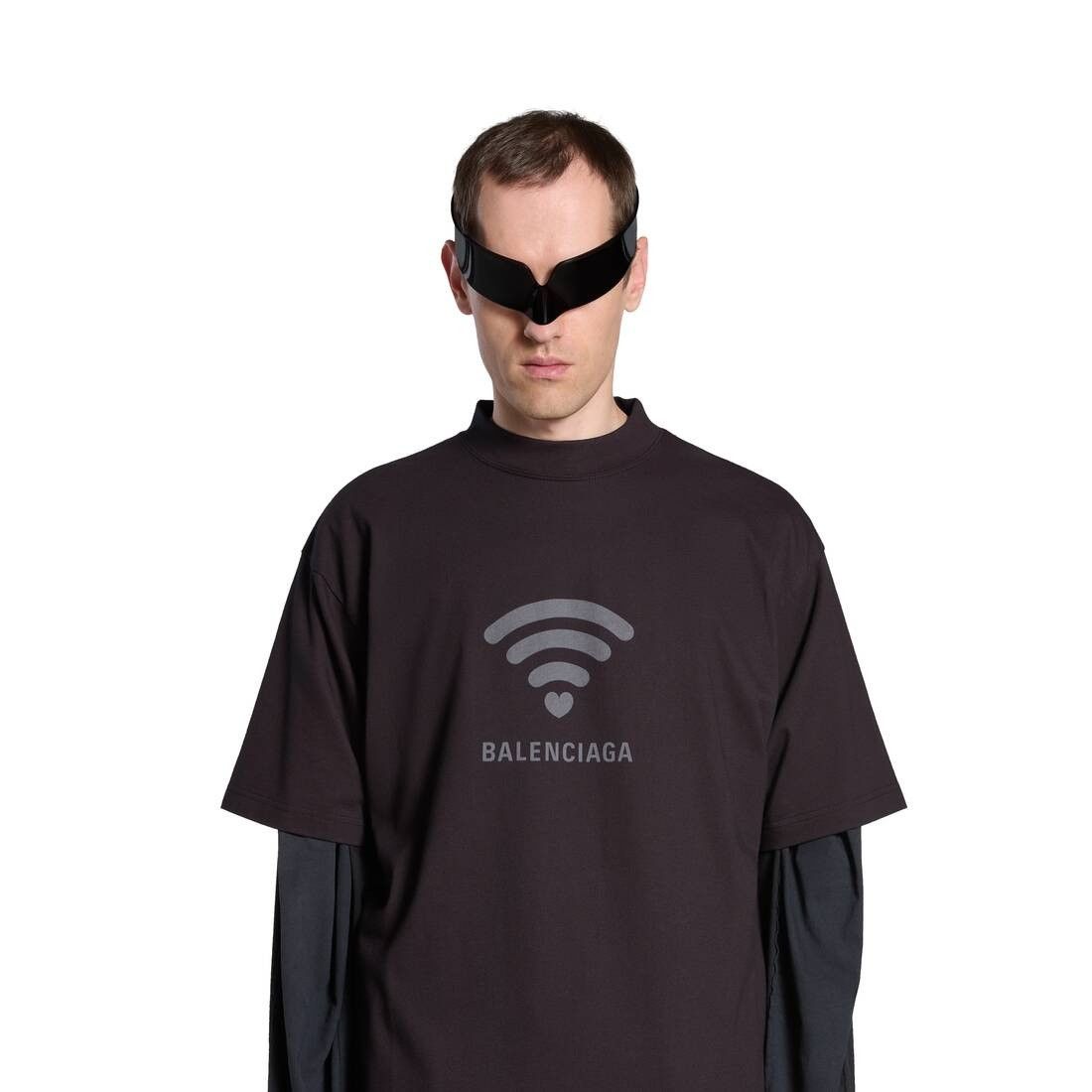 o1w1db10725 Lo_ve T-Shirt Medium Fit in Black