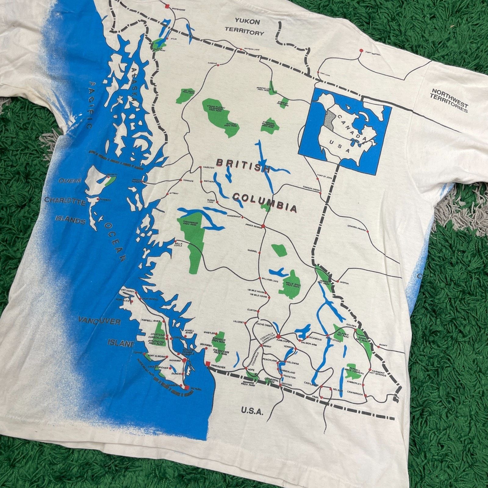 Vintage vintage 1990s British Columbia BC All Over Print Map Tee Size US XL / EU 56 / 4 - 8 Thumbnail