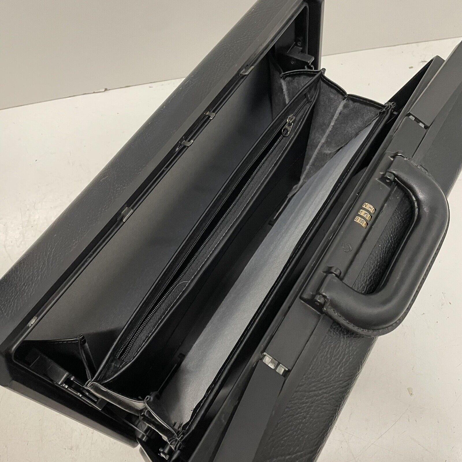 Samsonite Samsonite Quantum Black Attache Briefcase W/ Combo Lock Bag Size ONE SIZE - 7 Thumbnail
