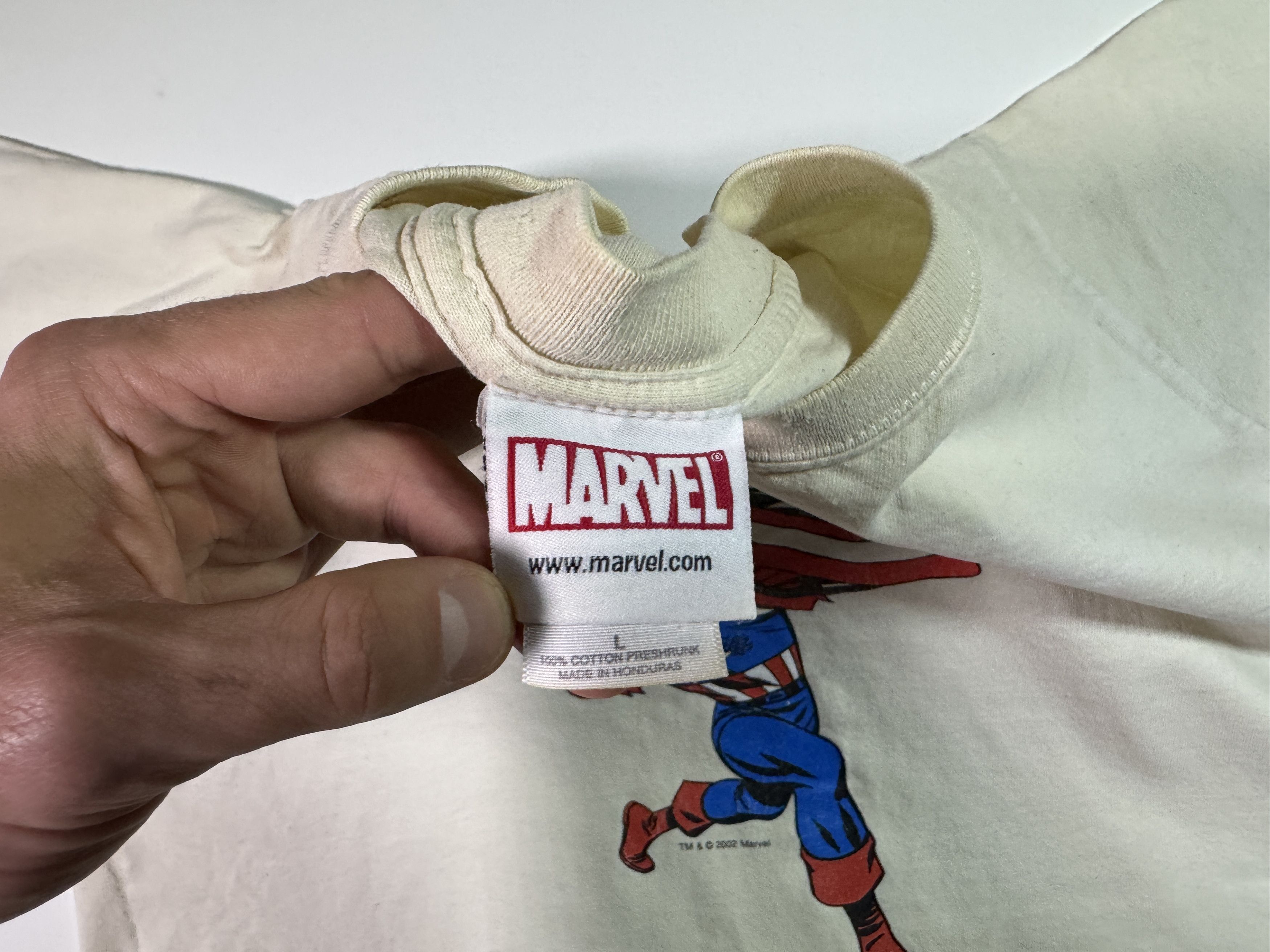 Marvel Comics Vintage 2002 Captain America Marvel T-shirt Size US L / EU 52-54 / 3 - 6 Thumbnail