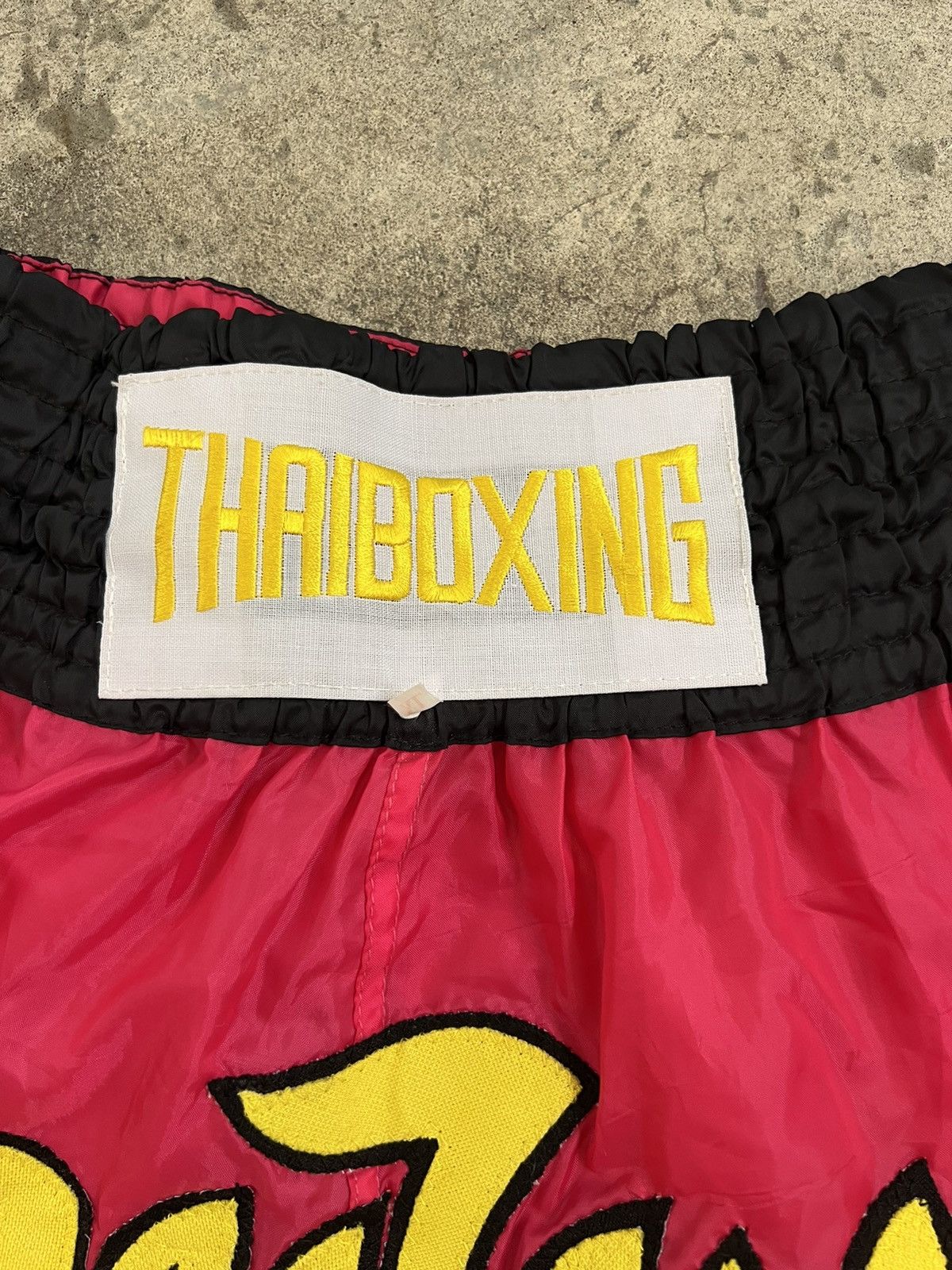 Vintage Vintage rare red Thaiboxing Shorts sizes 28”-36” Size US 32 / EU 48 - 3 Thumbnail