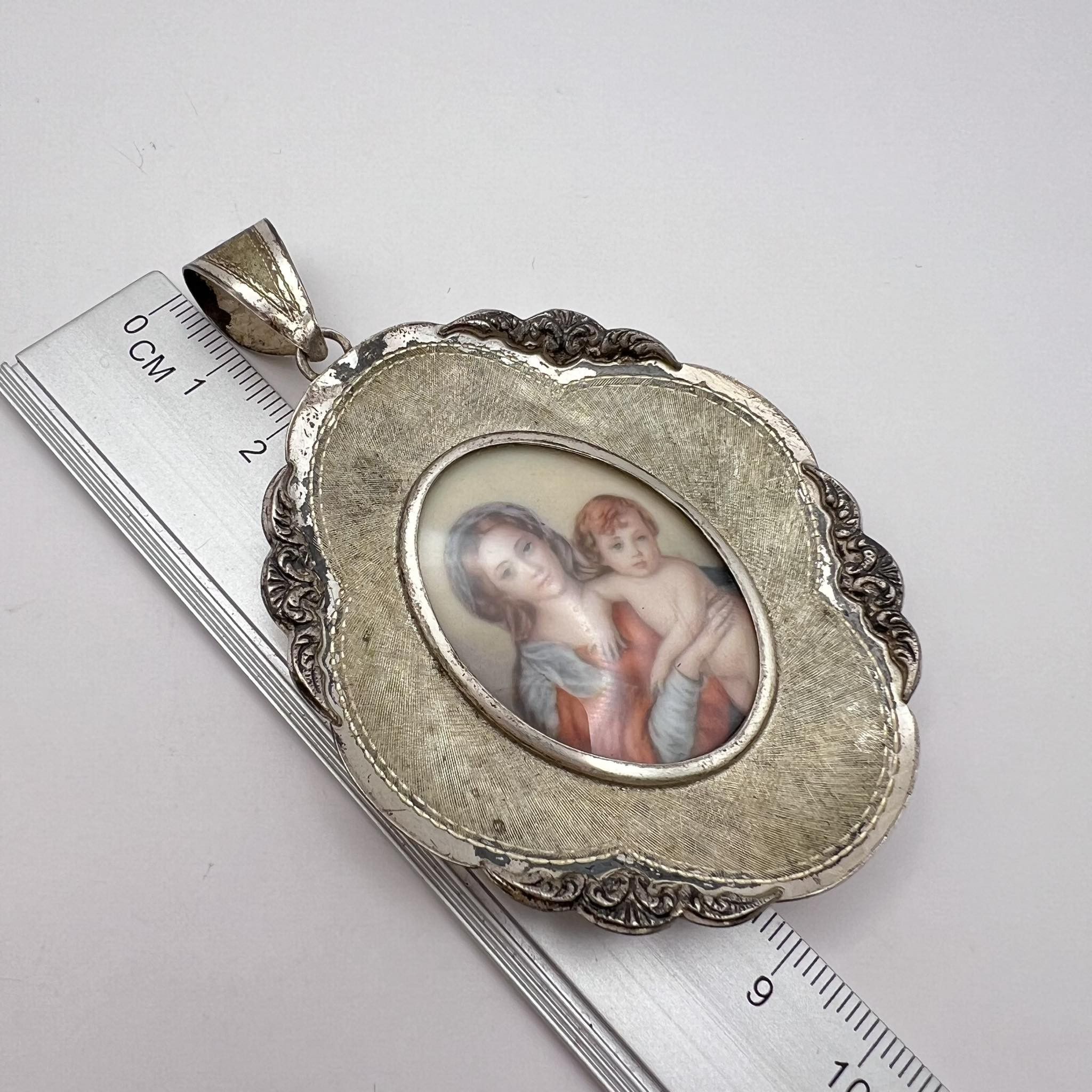Vintage Vintage Gilt Silver 925 Pendant Virgin Mary Marked Italy Size ONE SIZE - 3 Thumbnail