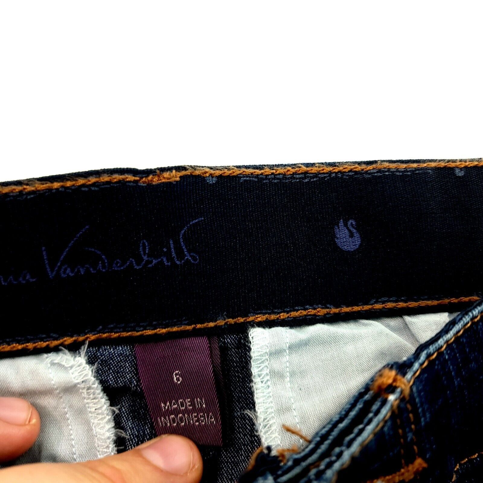 Gloria Vanderbilt NEW Gloria Vanderbilt Missy Elastic Waist Denim Capri Jeans Size 31" - 8 Thumbnail