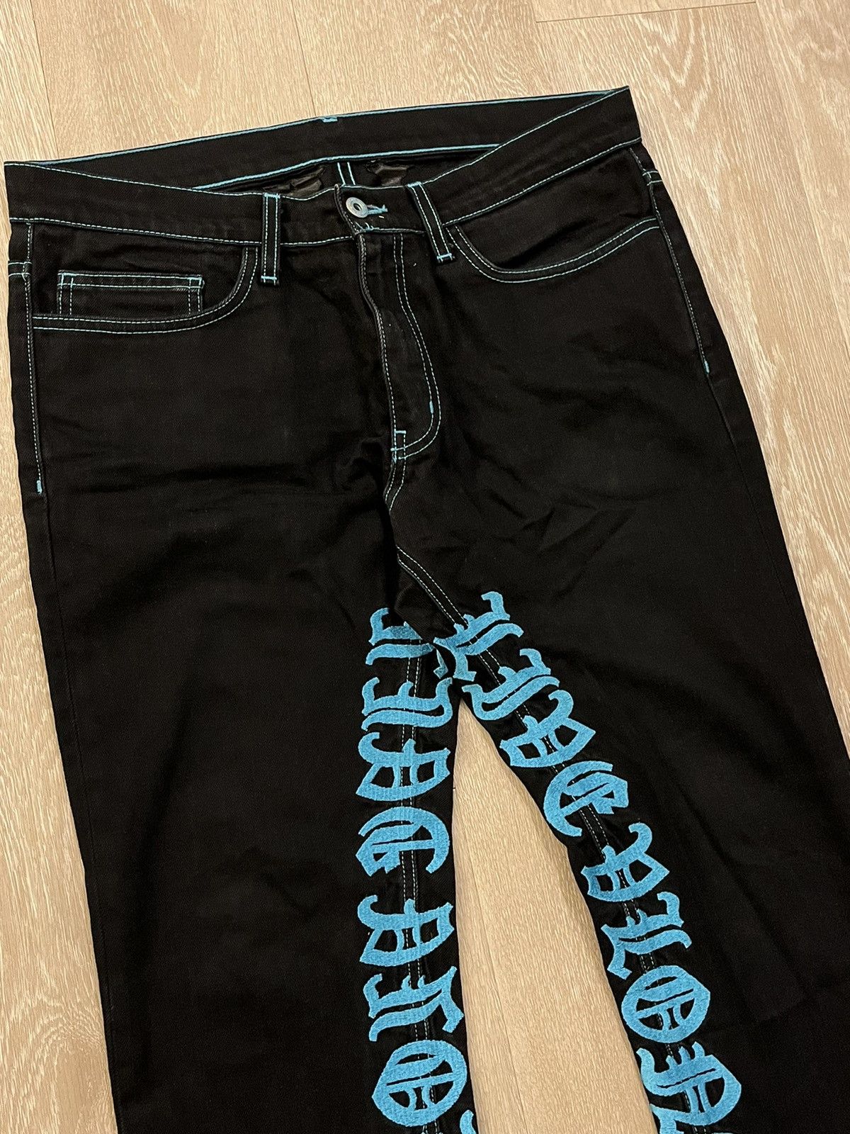 Vlone Vlone Blue Old English Denim Size US 32 / EU 48 - 3 Thumbnail
