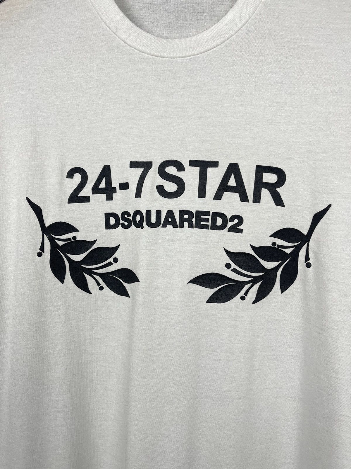 Dsquared2 Dsquared2 Italian Cotton Front Logo White T-Shirt Size S Size US S / EU 44-46 / 1 - 5 Thumbnail