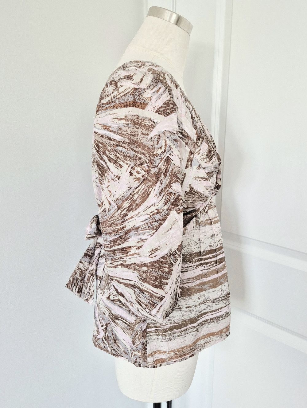 Bcbgmaxazria Pebble Combo 3/4 Puff Slv Tie-back V-neck Silk Blouse Spring Size M / US 6-8 / IT 42-44 - 5 Thumbnail